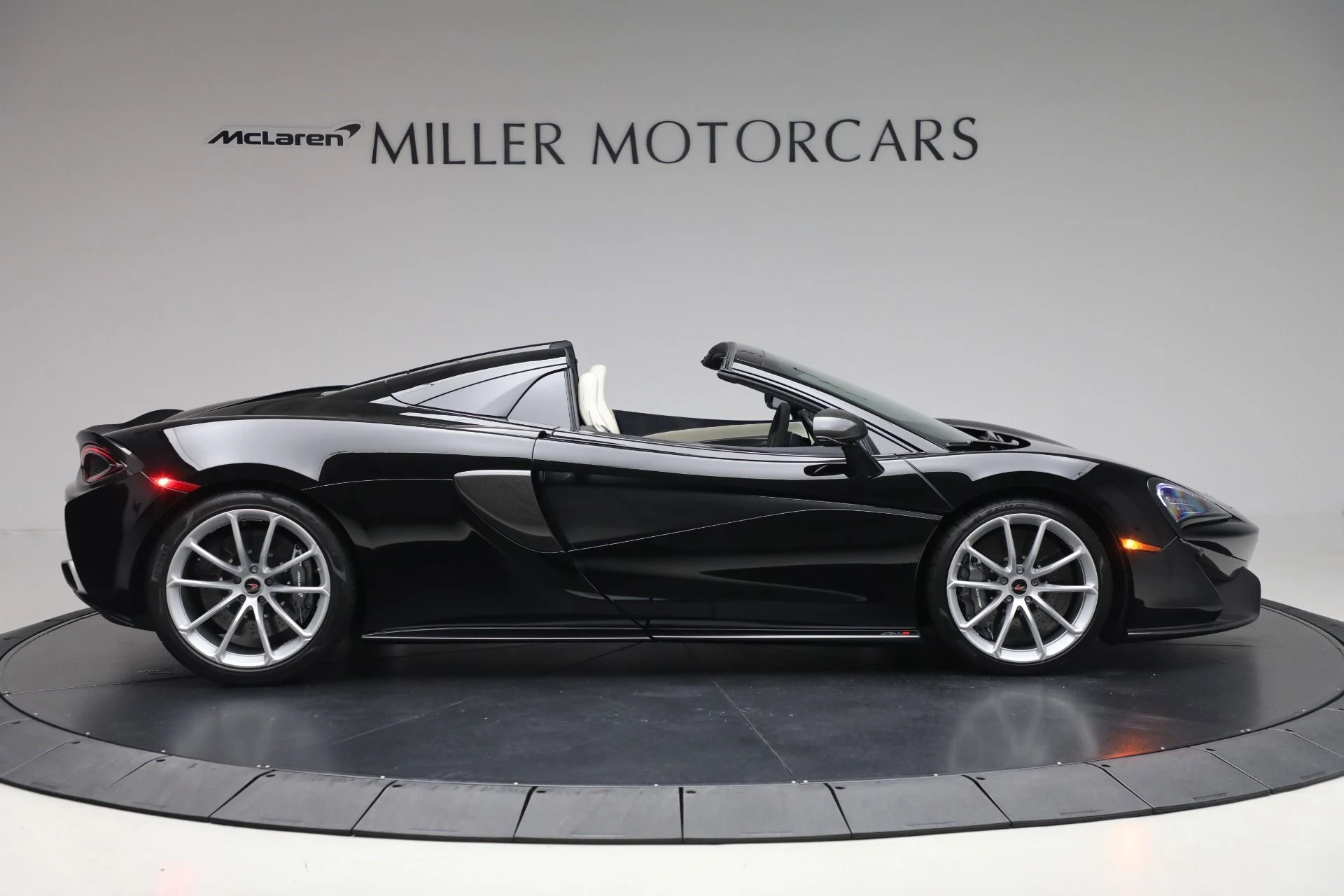 mph008_434879821_Used_2018_Mc_Laren_570_S_Spider_511aeee179