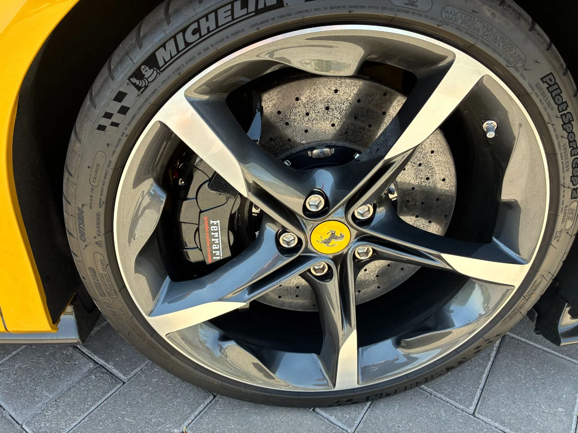 mph008_43696154_Used_2024_Ferrari_SF_90_Spider_1764963439_fb6bf833dc