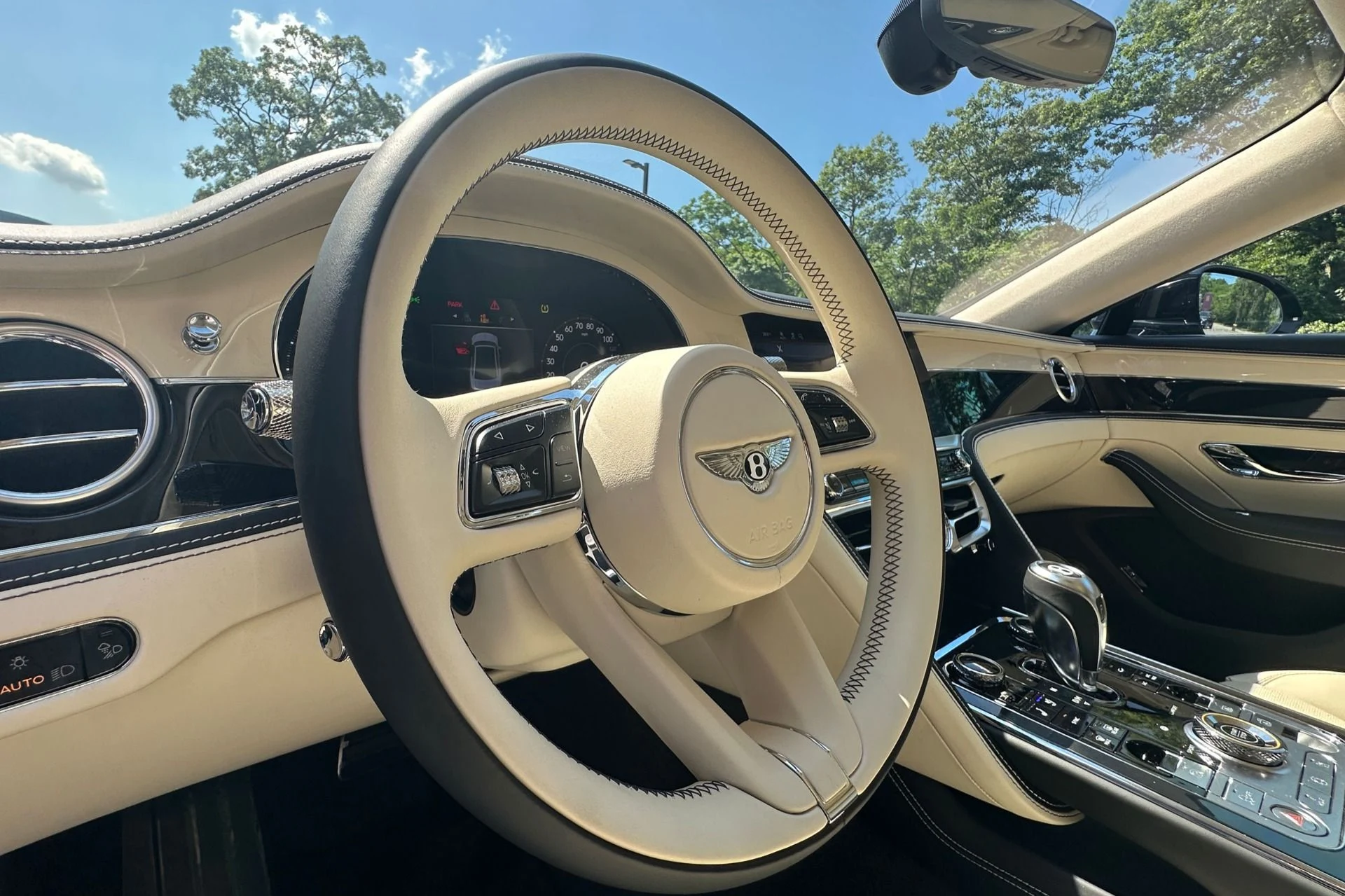 mph008_450389119_New_2026_Bentley_Flying_Spur_1783694530_22a43e21a9