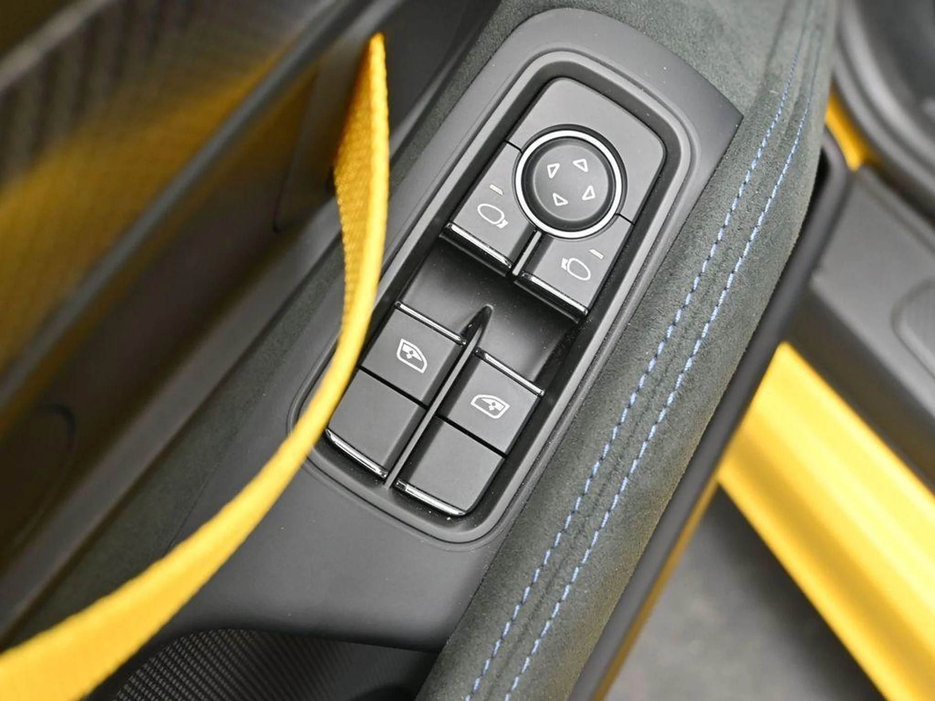 mph008_45710520_R8f_SC_4v_Uhg_Hamdl0pio_Fxi0_Qs_M_b1662899c9