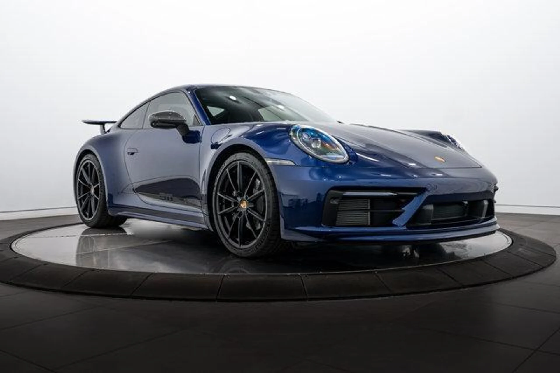 mph008_483985694_m_VF_Mb6_Fh2xuiz2_J9r_Oj_ap_Ax38_bfcc337431