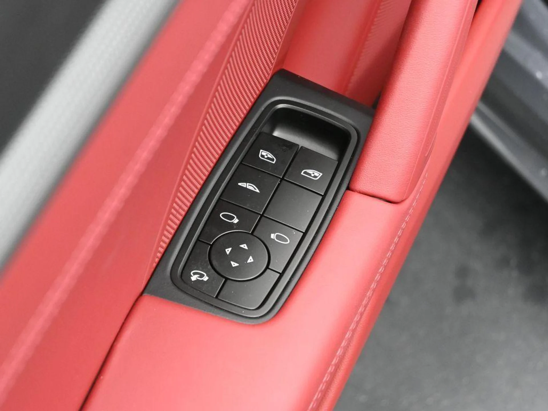 mph008_487270160_00h_E_Bk6_R_Izwh_BDB_7_Bf_G_Im_P_Dy3_E_081fb49ec5