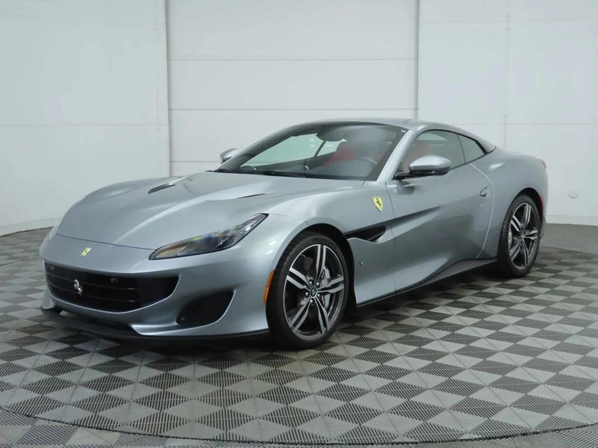 mph008_494382723_used_2019_ferrari_portofino_base_8119_22954184_9_1024_1bbffb368c