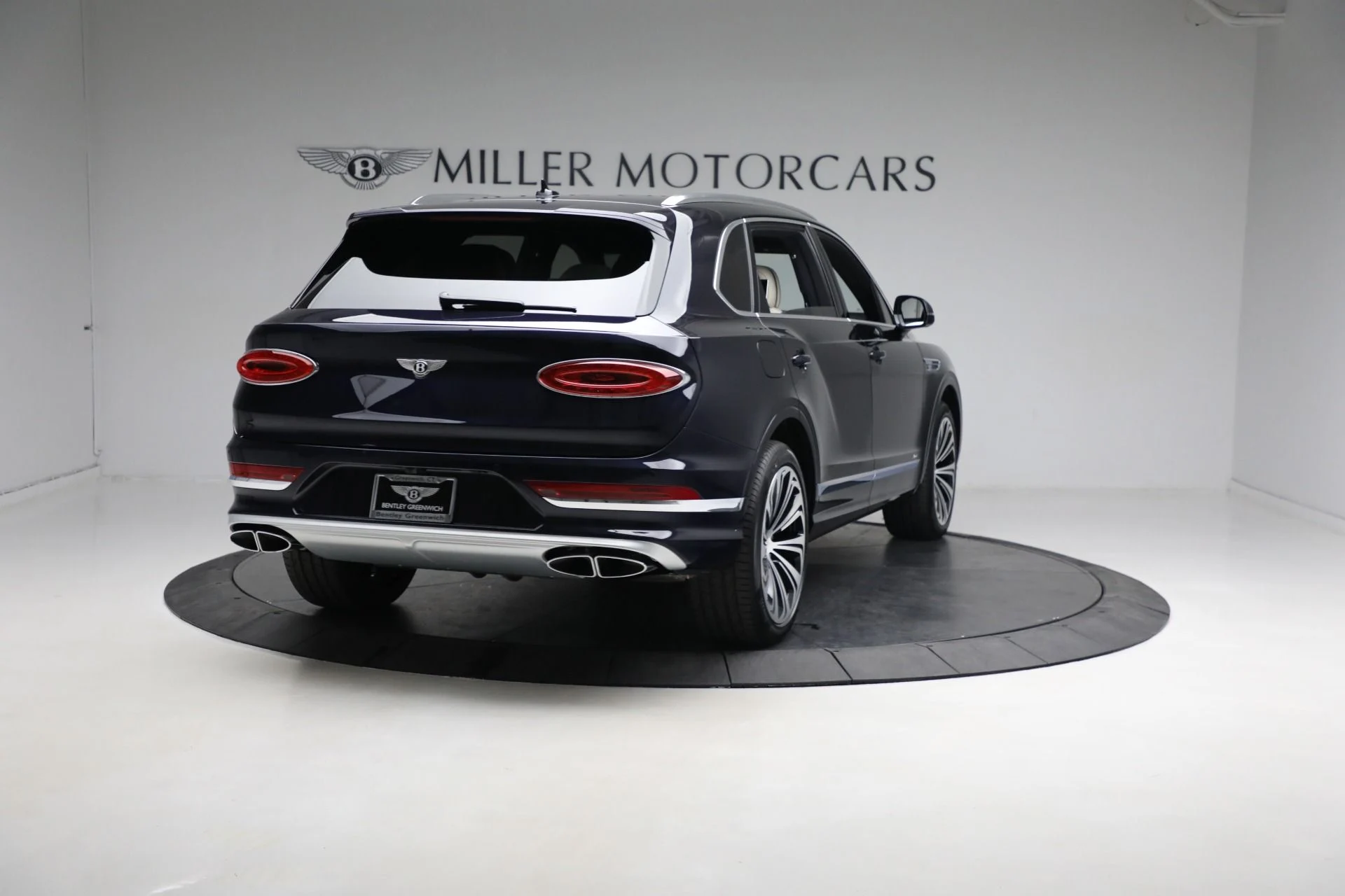 mph008_500665407_Used_2023_Bentley_Bentayga_EWB_Azure_f40da16f5f