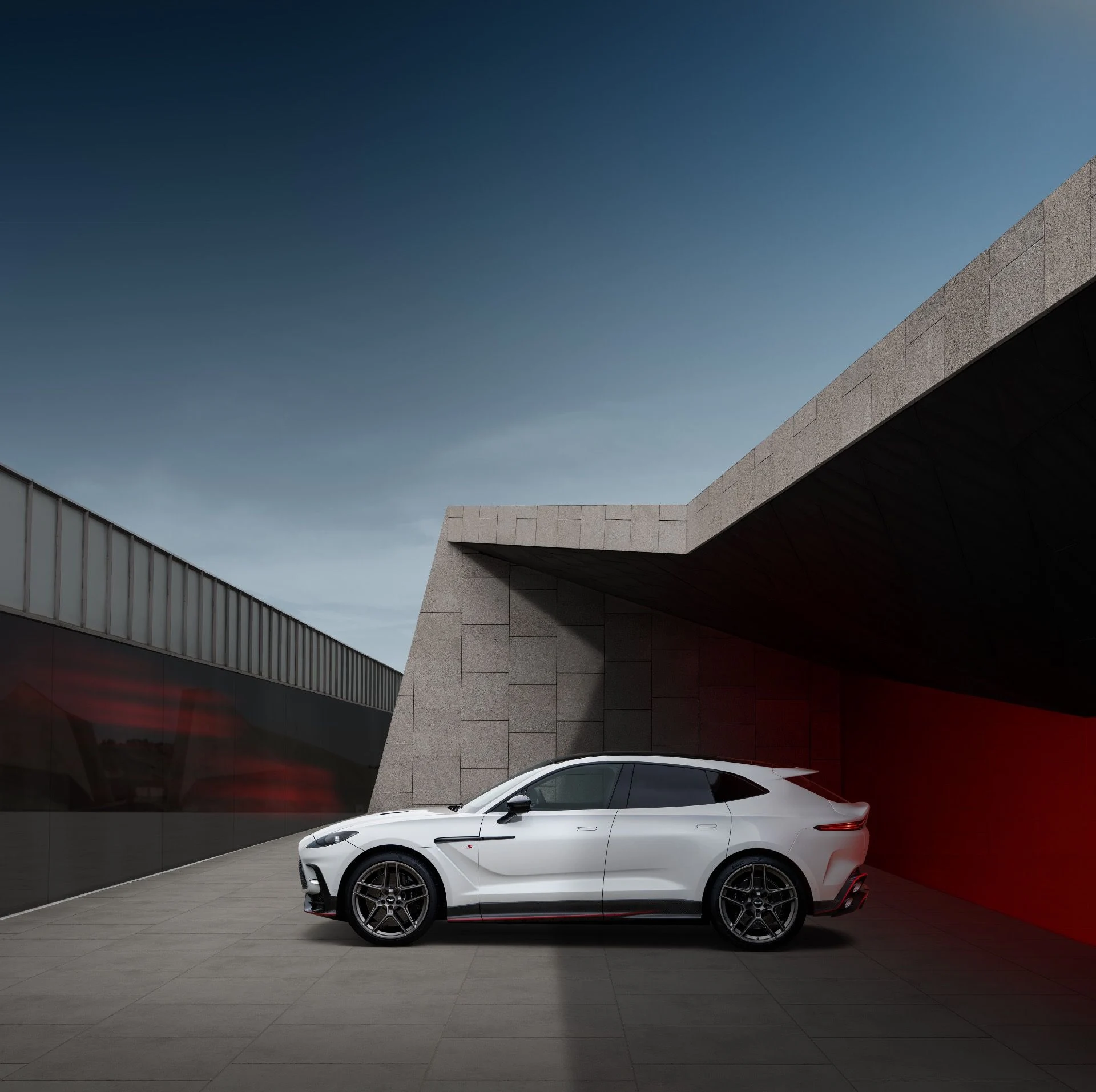 mph008_512316720_New_2026_Aston_Martin_DBX_S_aff83d1ad8