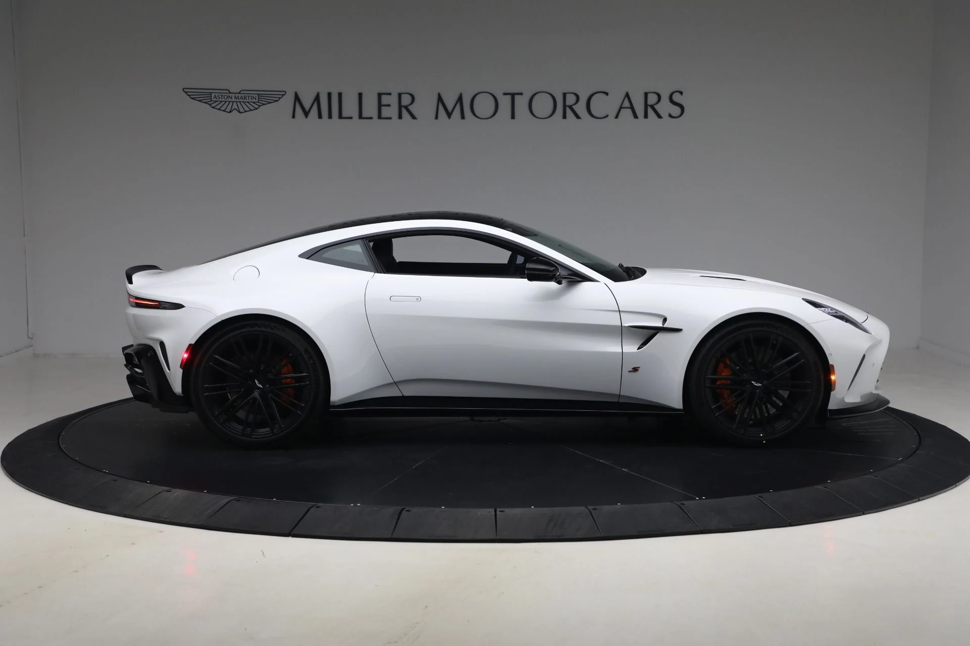 mph008_520848035_New_2026_Aston_Martin_Vantage_S_1773250897_53936c3c73