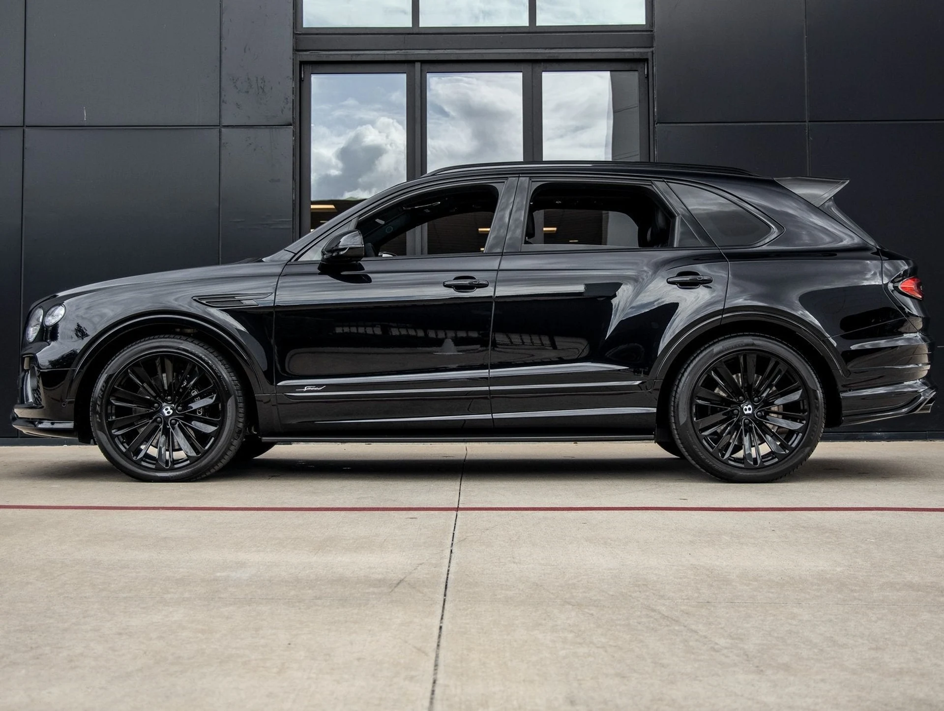 mph008_524483235_9_e22720f6d1