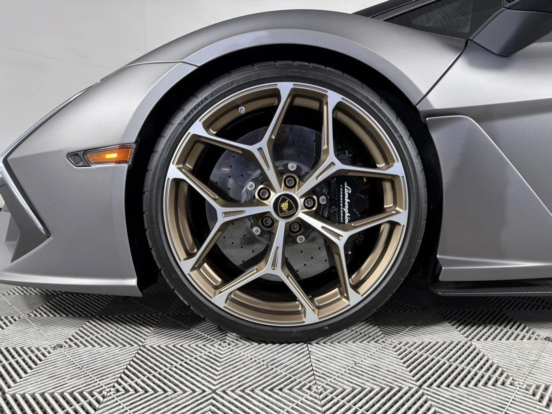 mph008_524652987_a444e6bb841440a585e3e00d1c50130b_fd7a68e2c1