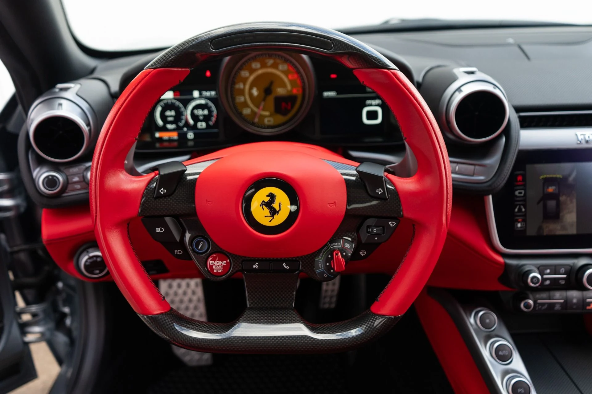 mph008_52465593_Used_2019_Ferrari_GTC_4_Lusso_1759771823_0be1b31e58