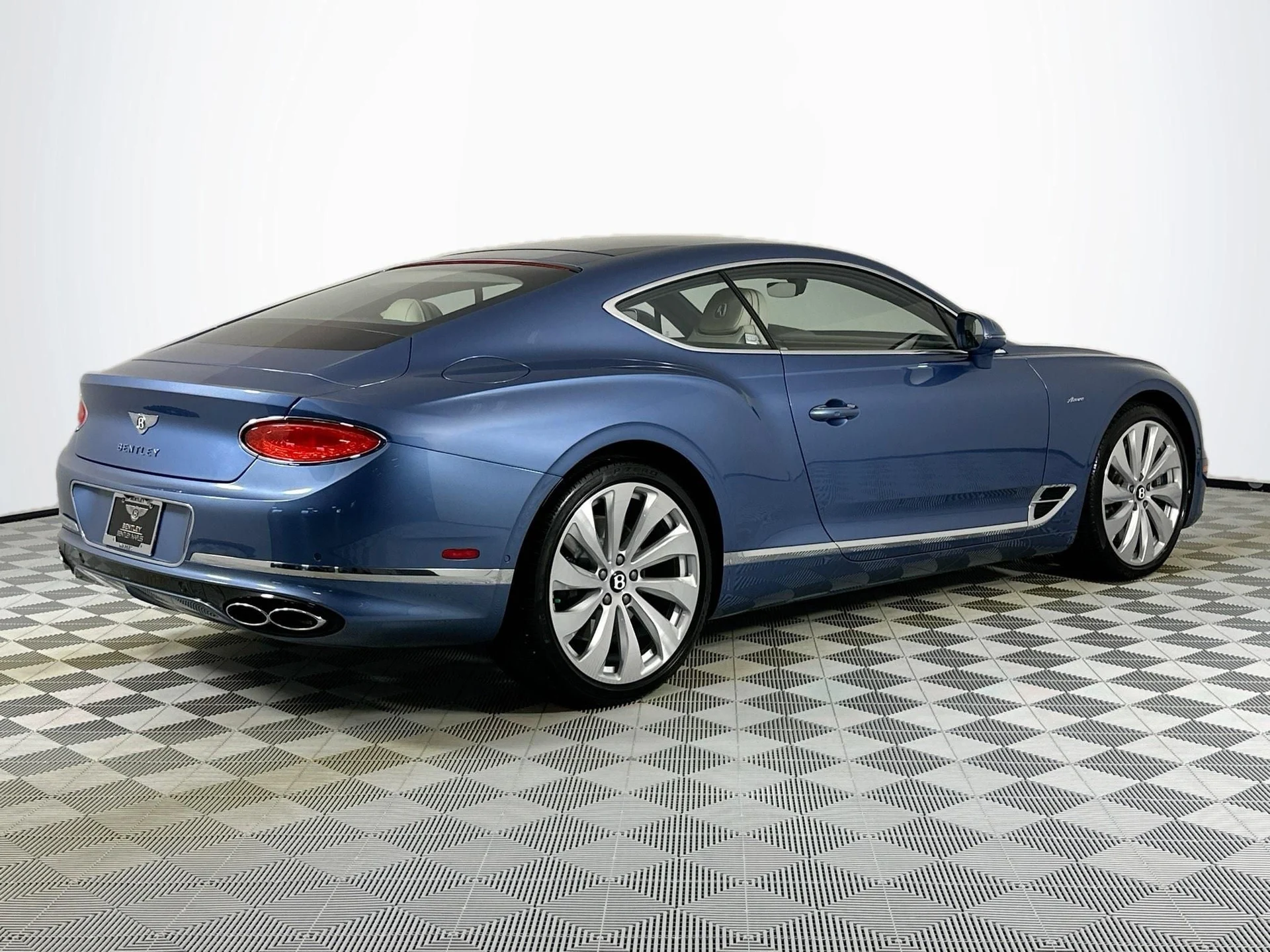 mph008_526579956_9_bce238592d