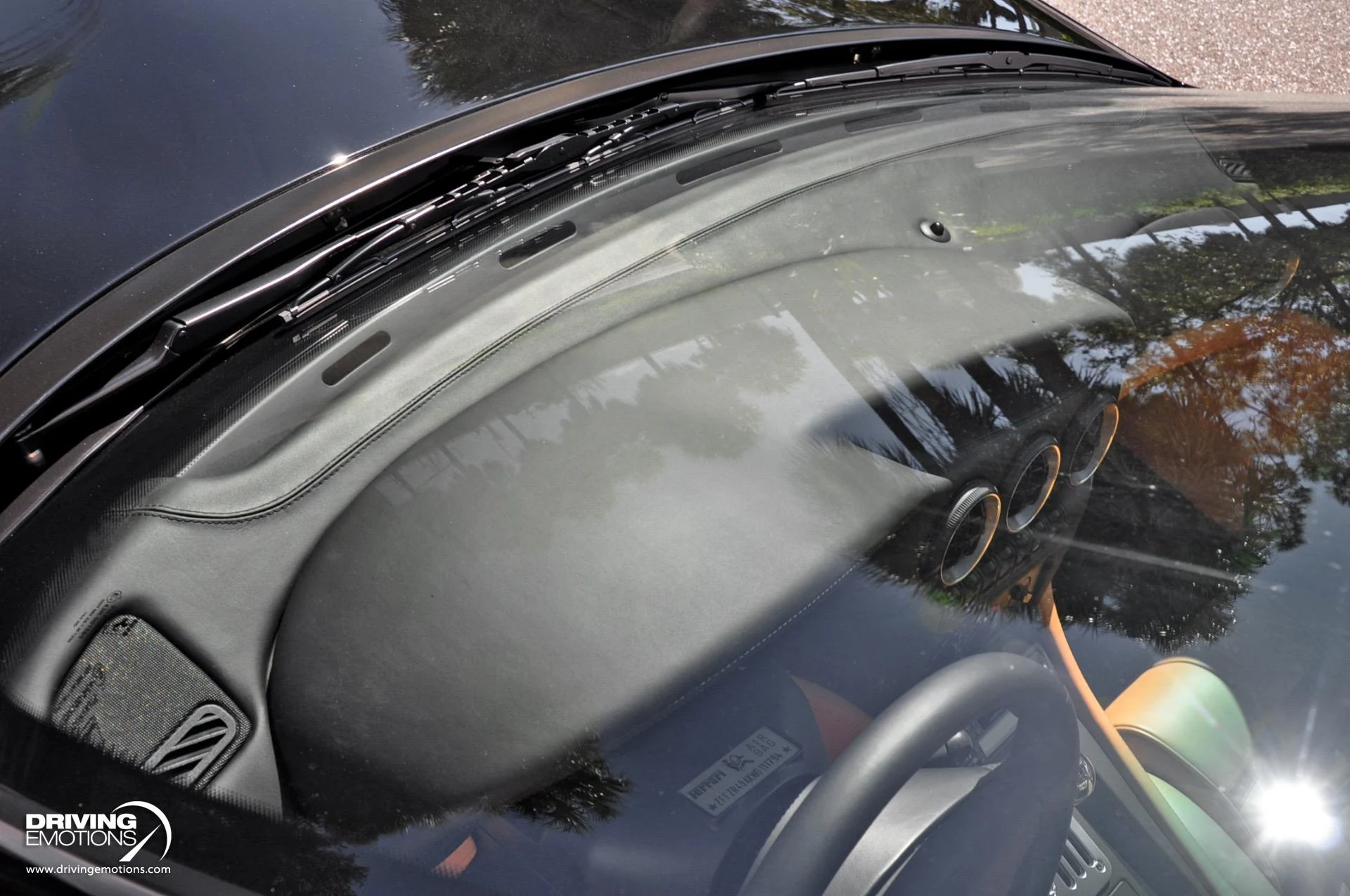 mph008_527373872_284_p9_l_3175c63c93