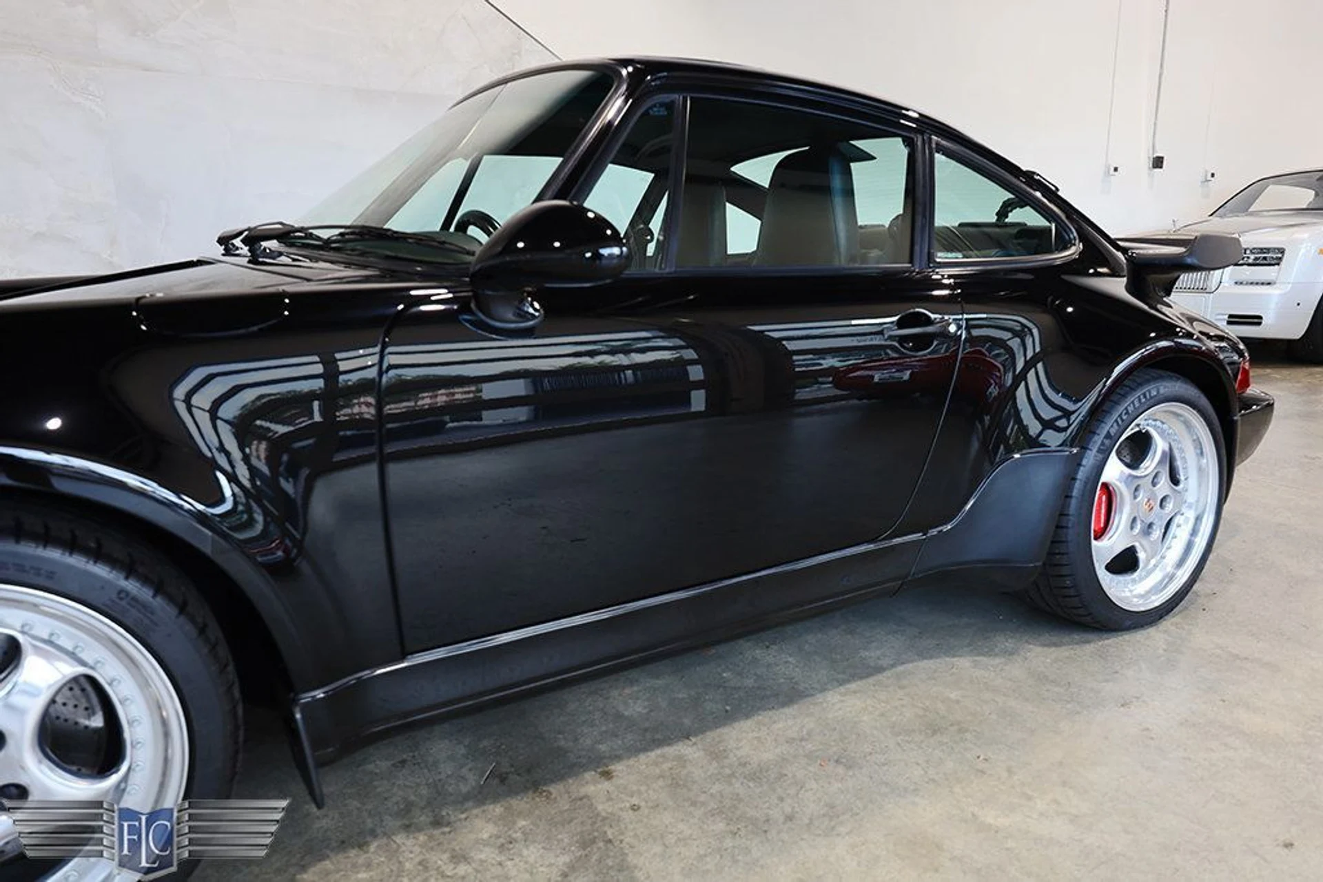 mph008_545258372_used_1994_porsche_911_turbo_2drcoupeturbo_9689_22929286_9_1024_8c5322b882