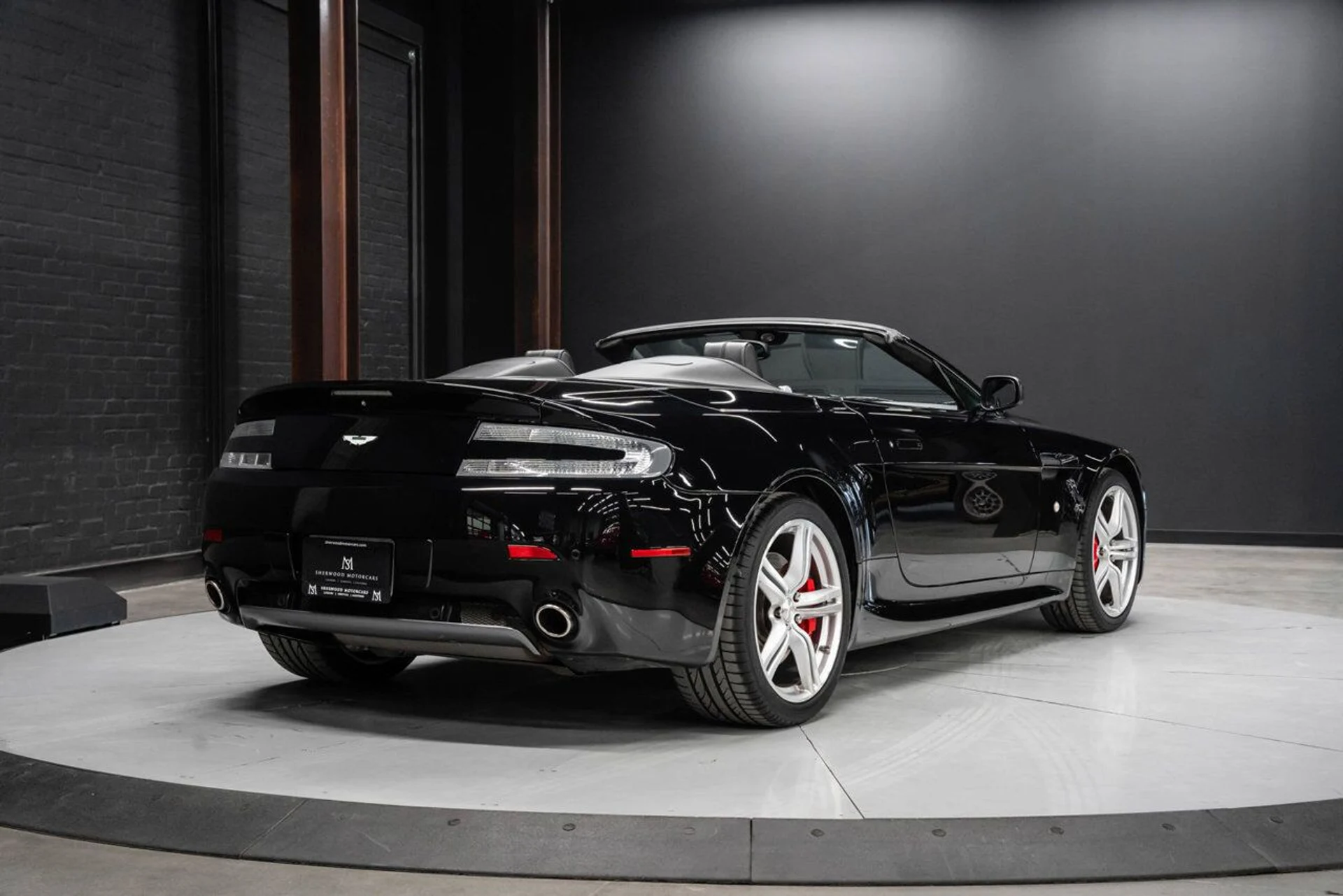 mph008_546386131_aston_martin_vantage_2008_916c52156e