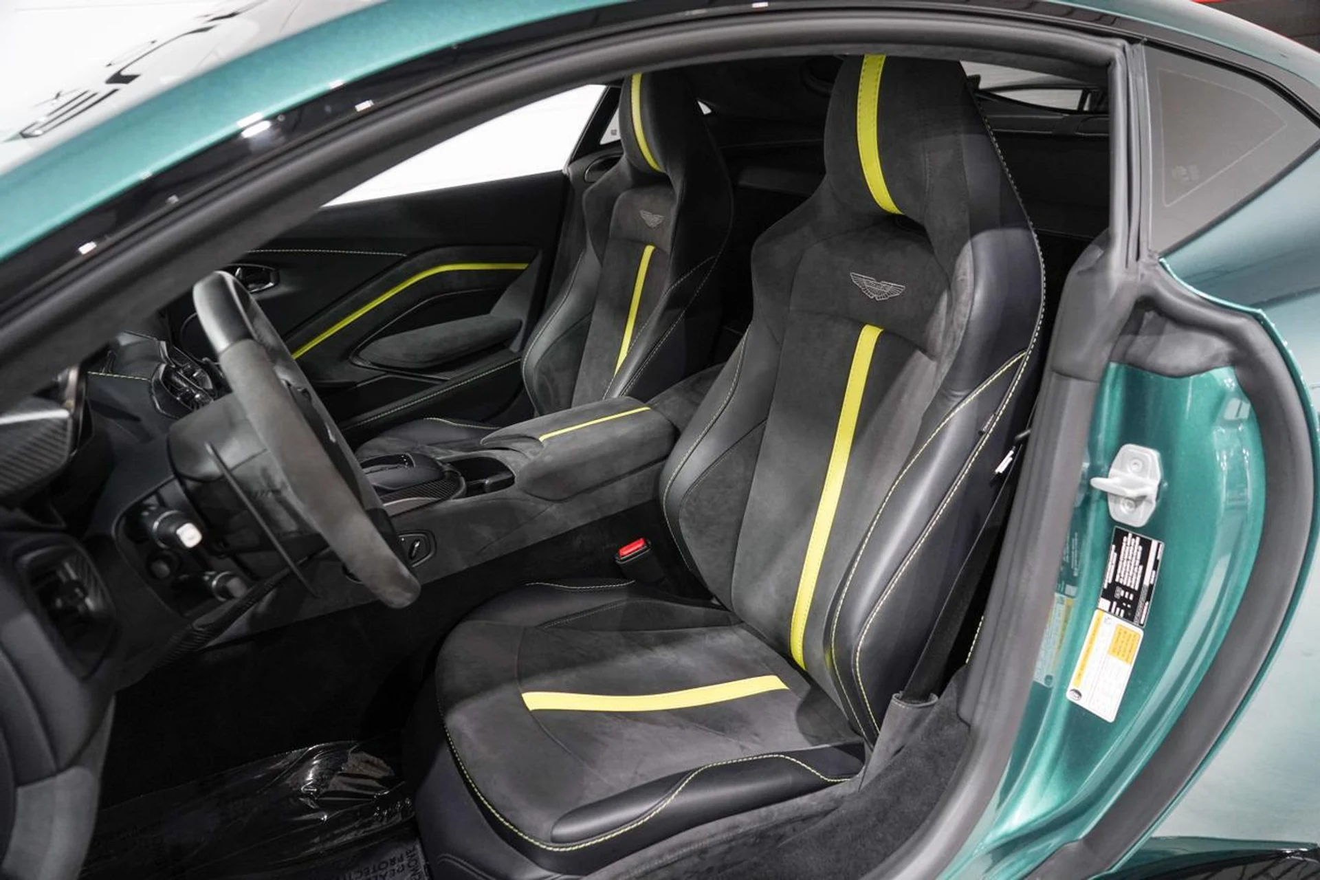 mph008_54844229_cd60ebfd0d406a2095920eaca43e896a_5dc004745e