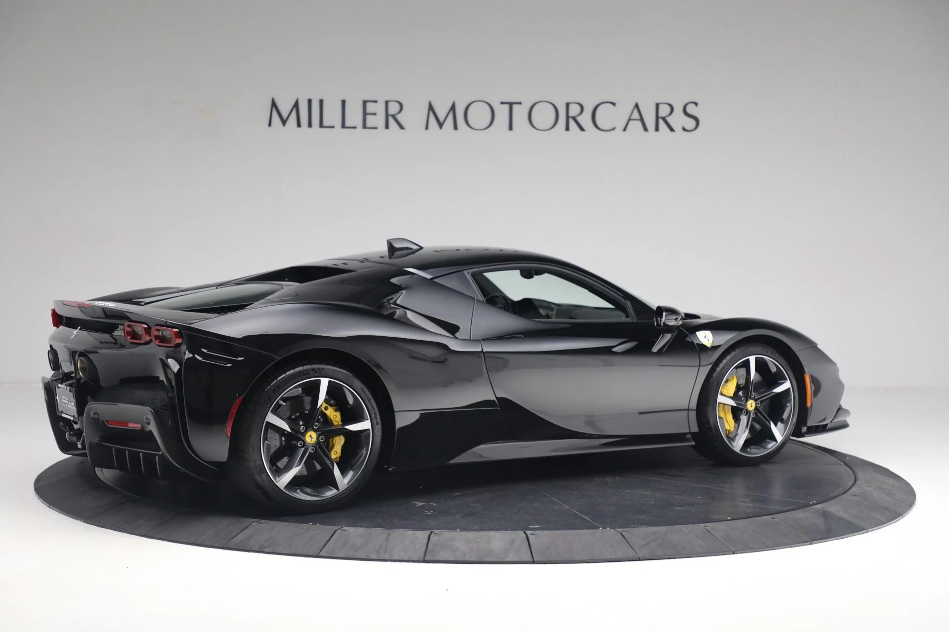mph008_551380205_Used_2022_Ferrari_SF_90_Stradale_6ee5039681