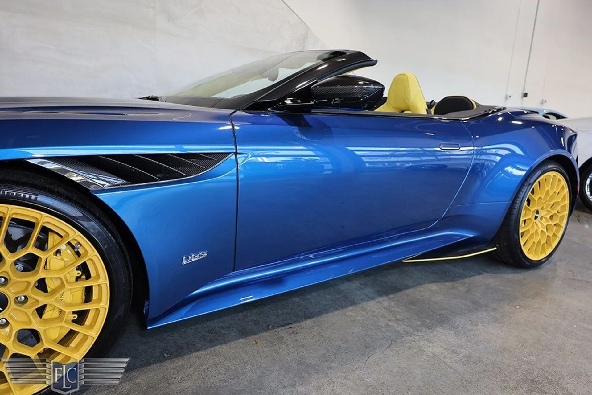 mph008_566218809_used_2023_aston_martin_dbs_20235volante770ultimate_9689_22994688_9_1024_43382b8dea