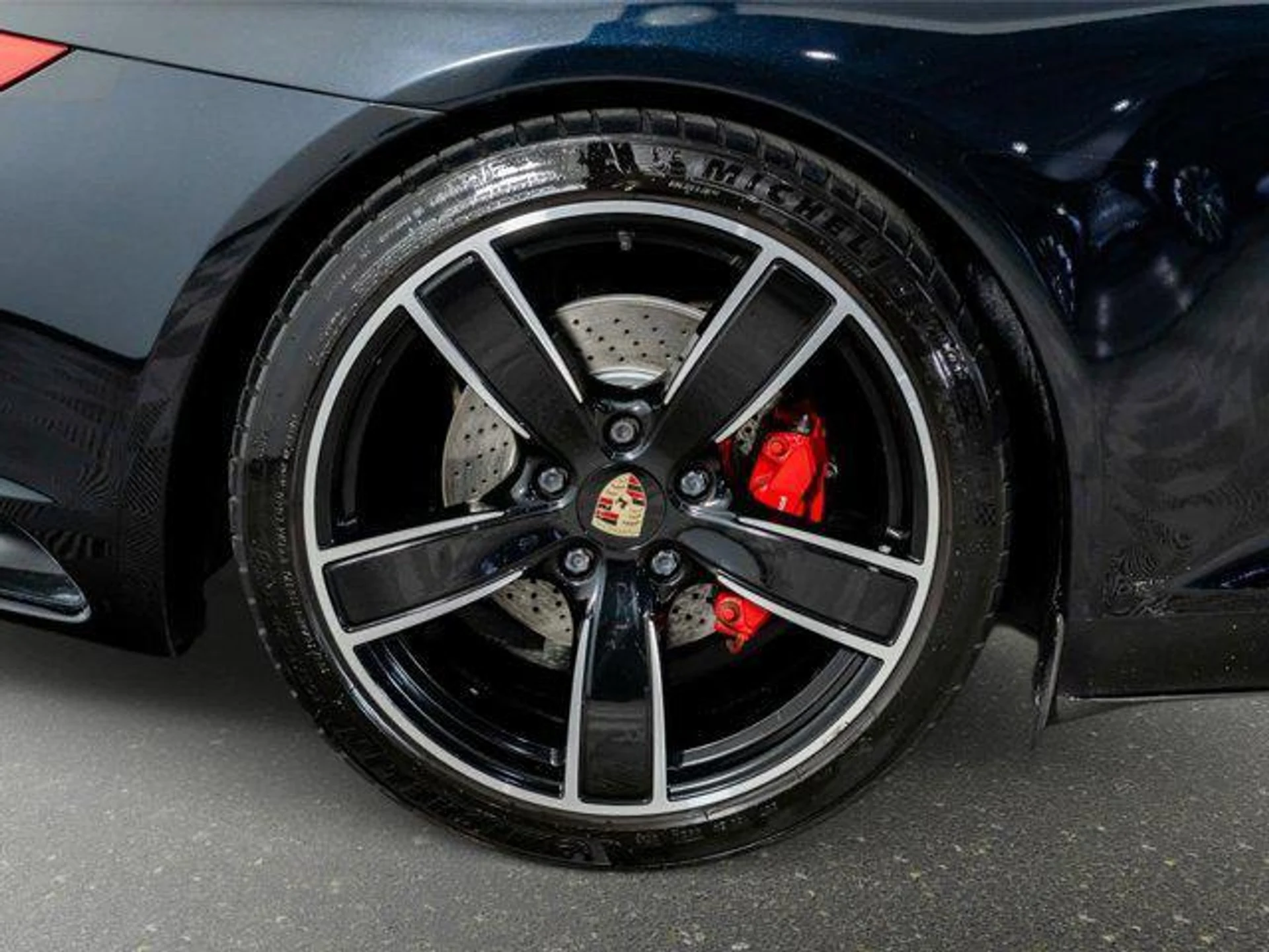 mph008_57454224_j_Enu_Awvqqqas_Mcwuz_GDMN_Sr_Ws40_92a09ff69d