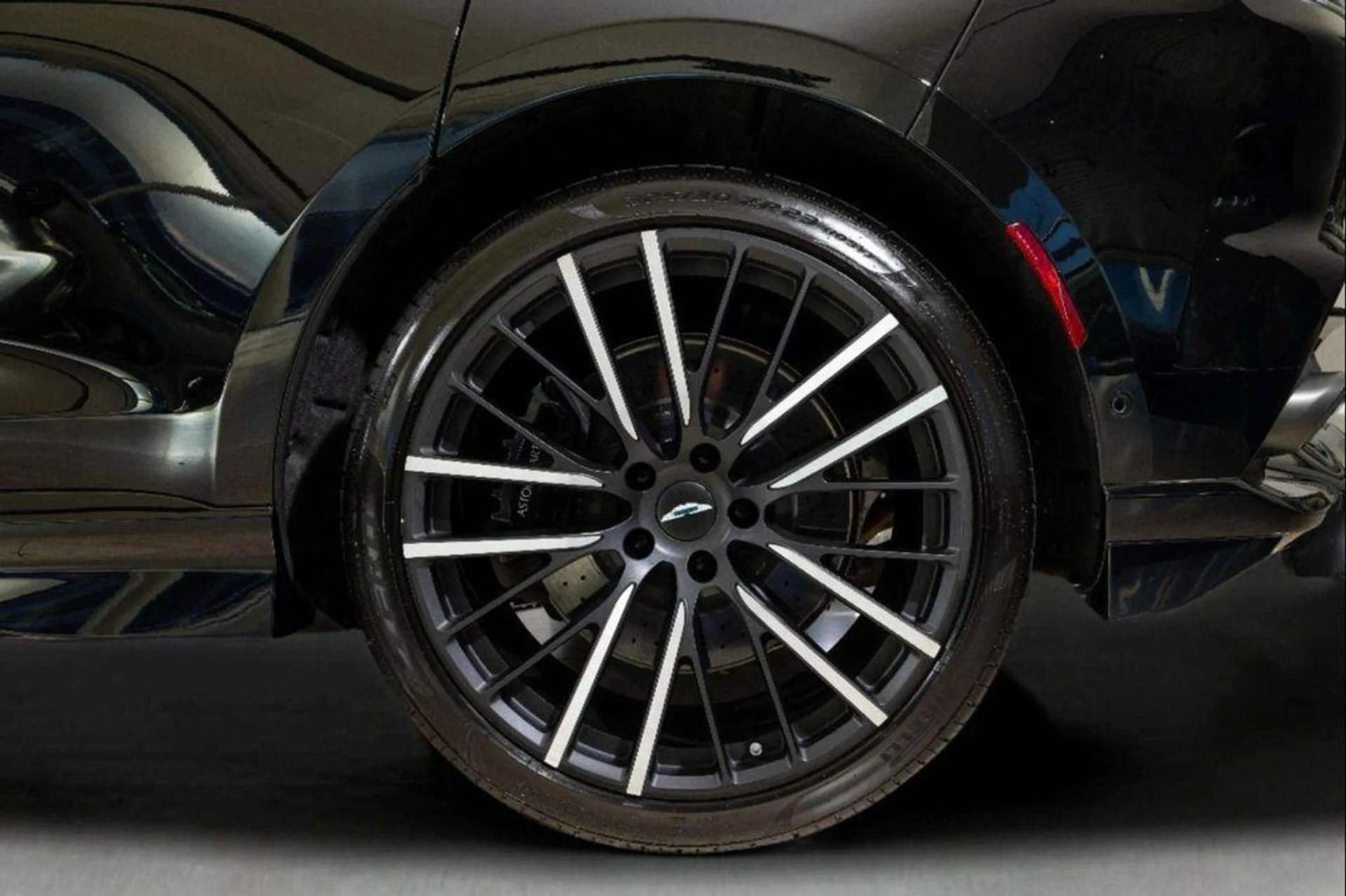 mph008_57749265_93_Jv_Cj_Lu_KK_Toc_Ll6c9_QX_6_Da6_0_e558f04dca