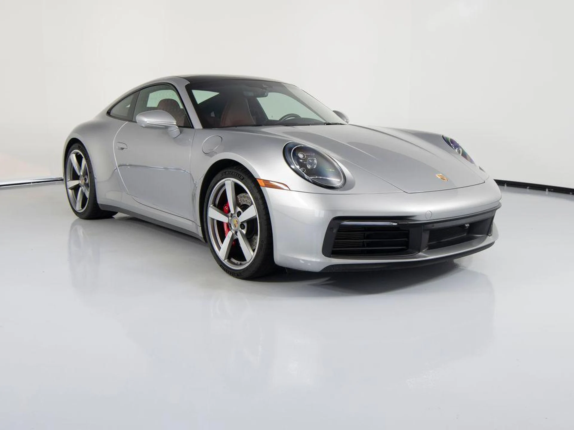 mph008_579018766_tz_Qf8lmpv_Xbg_Htu_X_Slv4_Rchgx_TI_c14180f88c