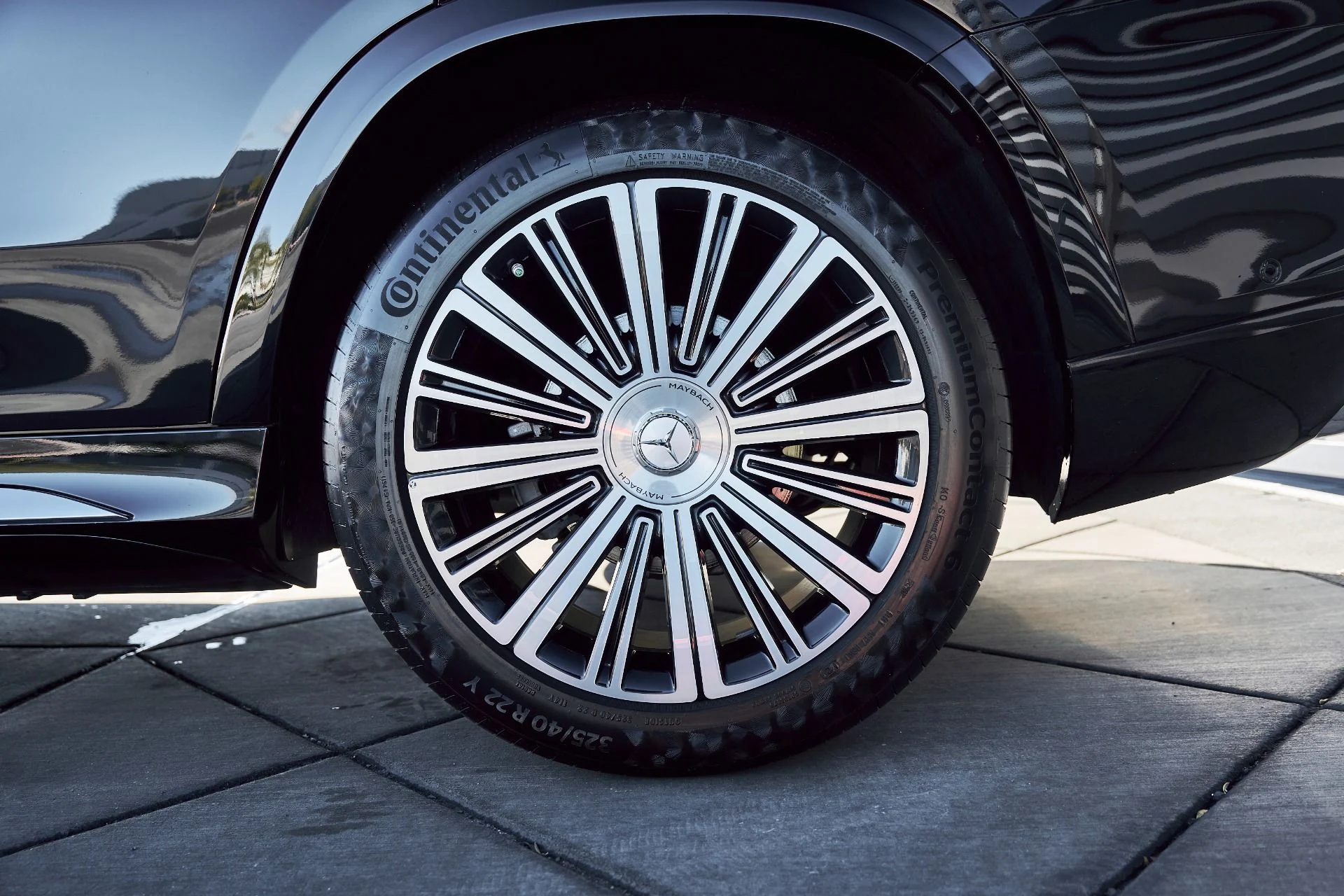 mph008_581941824_Used_2024_Mercedes_Benz_GLS_Maybach_GLS_600_1766882764_71f7d9e8e9