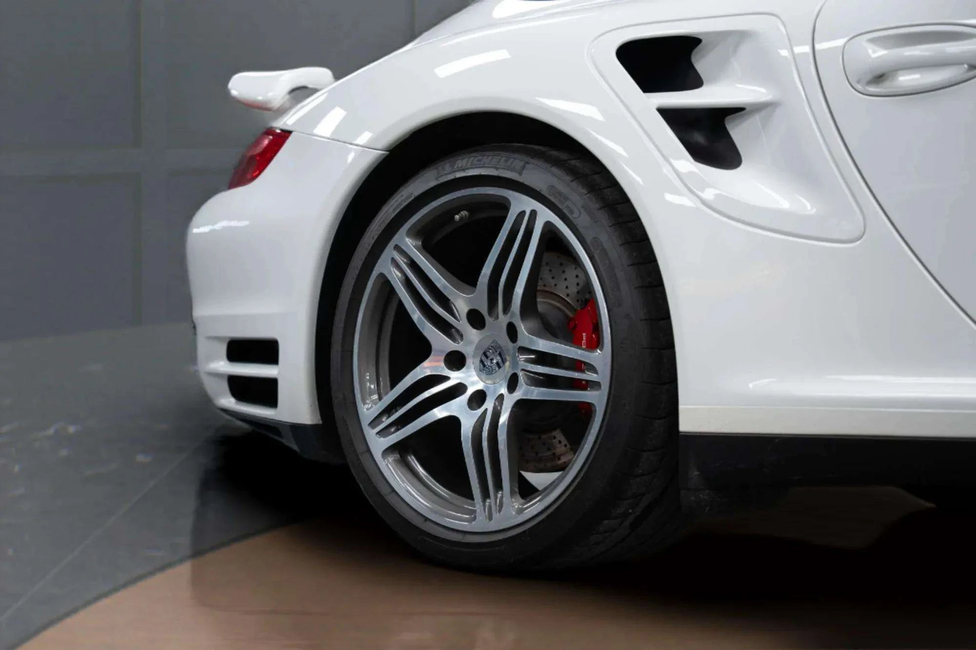 mph008_582686857_0d490f00_c64c_48b2_a9b5_ff96f6393fa2_65bd8ef323