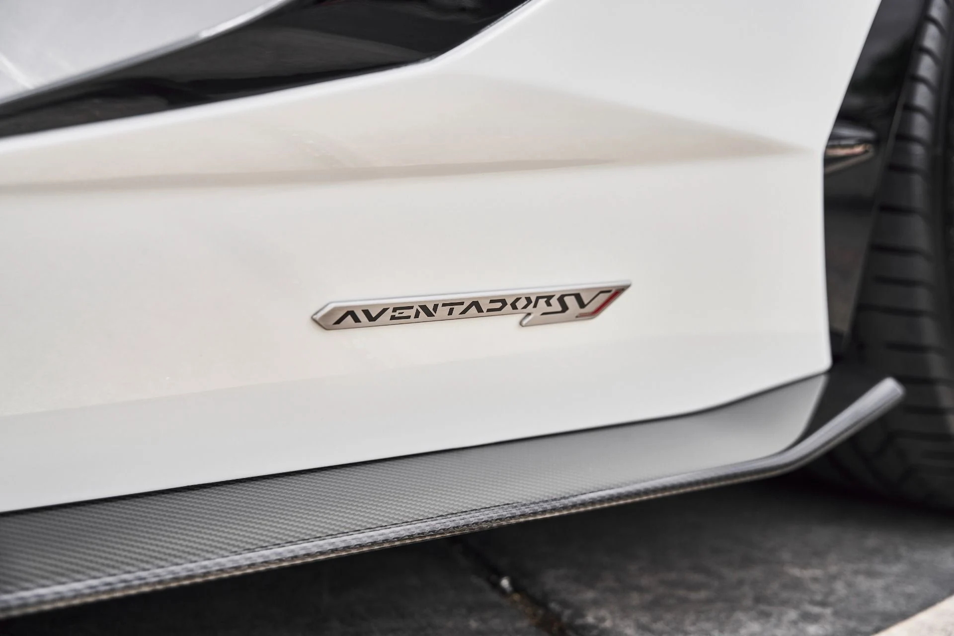 mph008_591595322_Used_2021_Lamborghini_Aventador_SVJ_Base_1784080162_e0388f6d5d