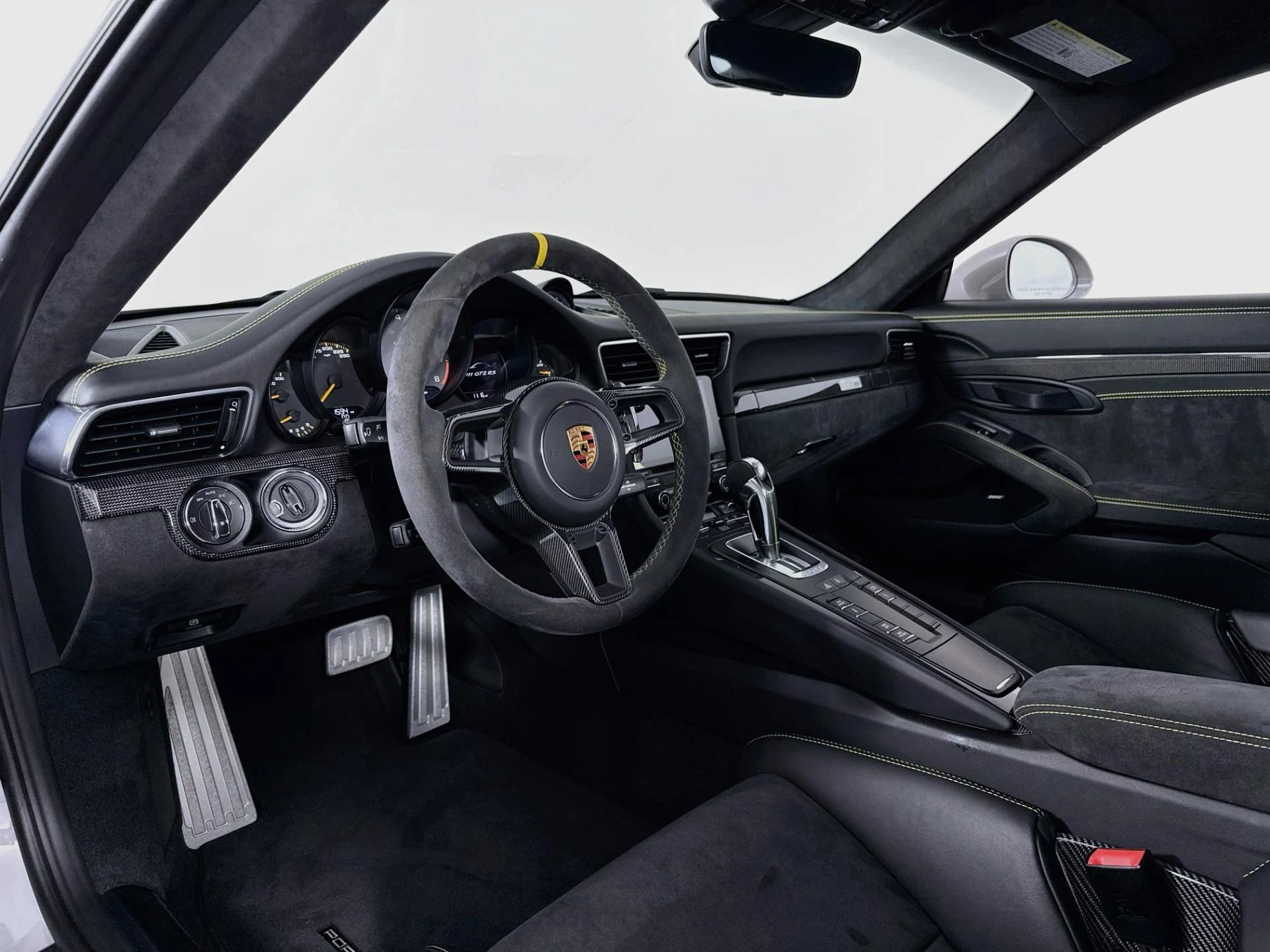 mph008_595552461_Used_2018_Porsche_911_GT_2_RS_1790873154_635d099b78