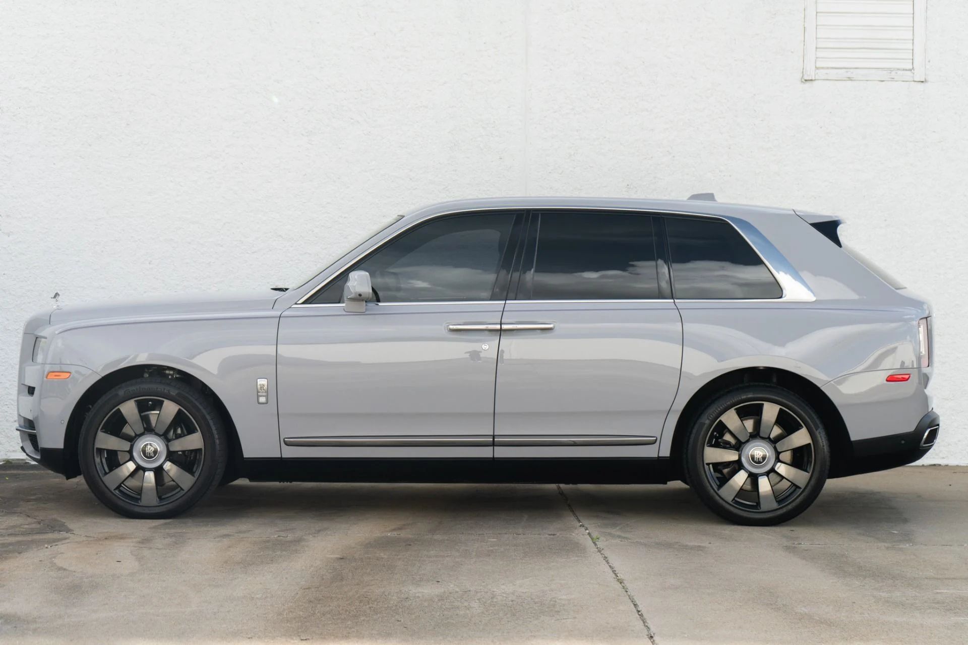 mph008_599414975_Used_2024_Rolls_Royce_Cullinan_1787179437_c97a617bf2