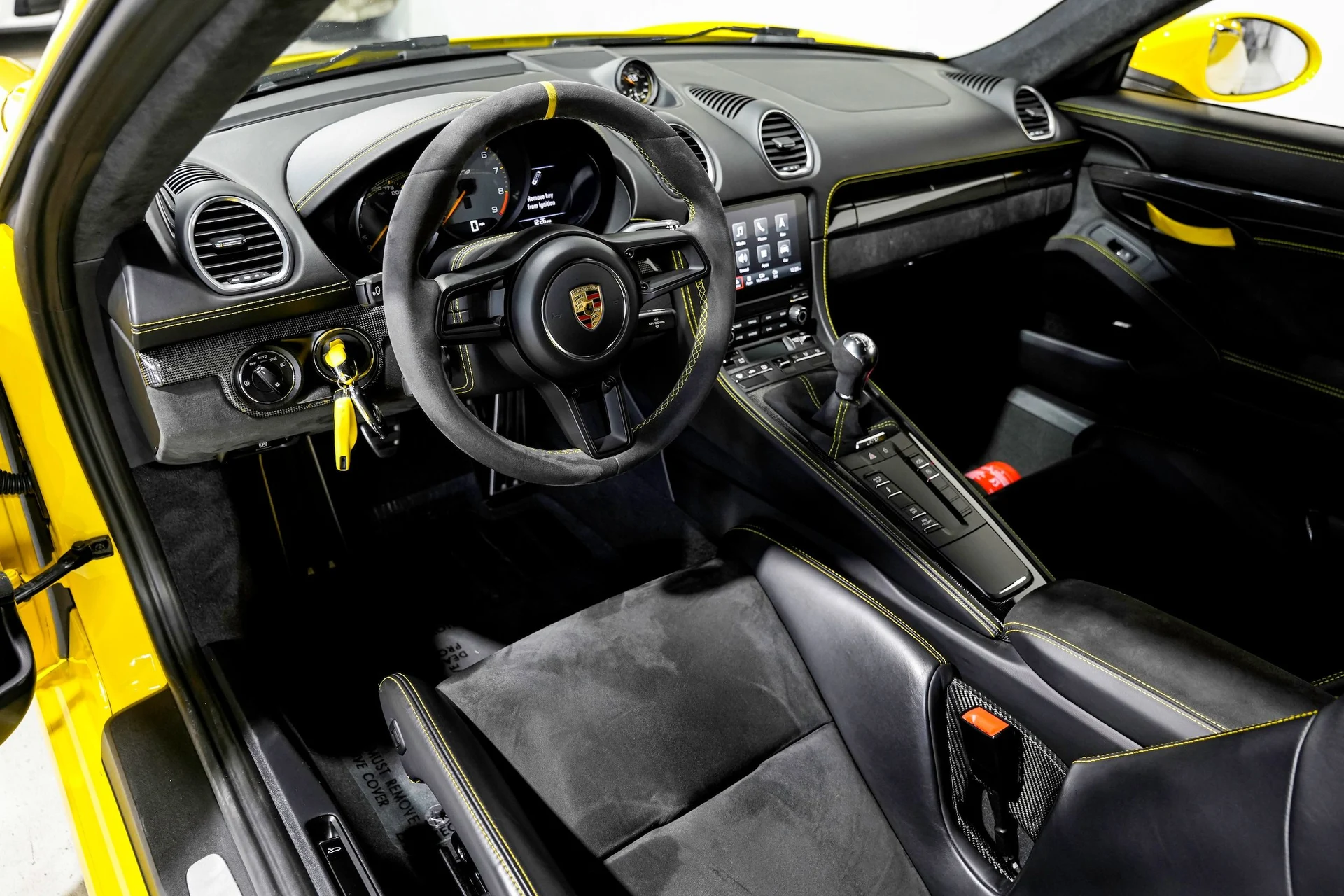 mph008_607797329_fc4071a0dc020775ae123c960e89843ax_e44e79f77d