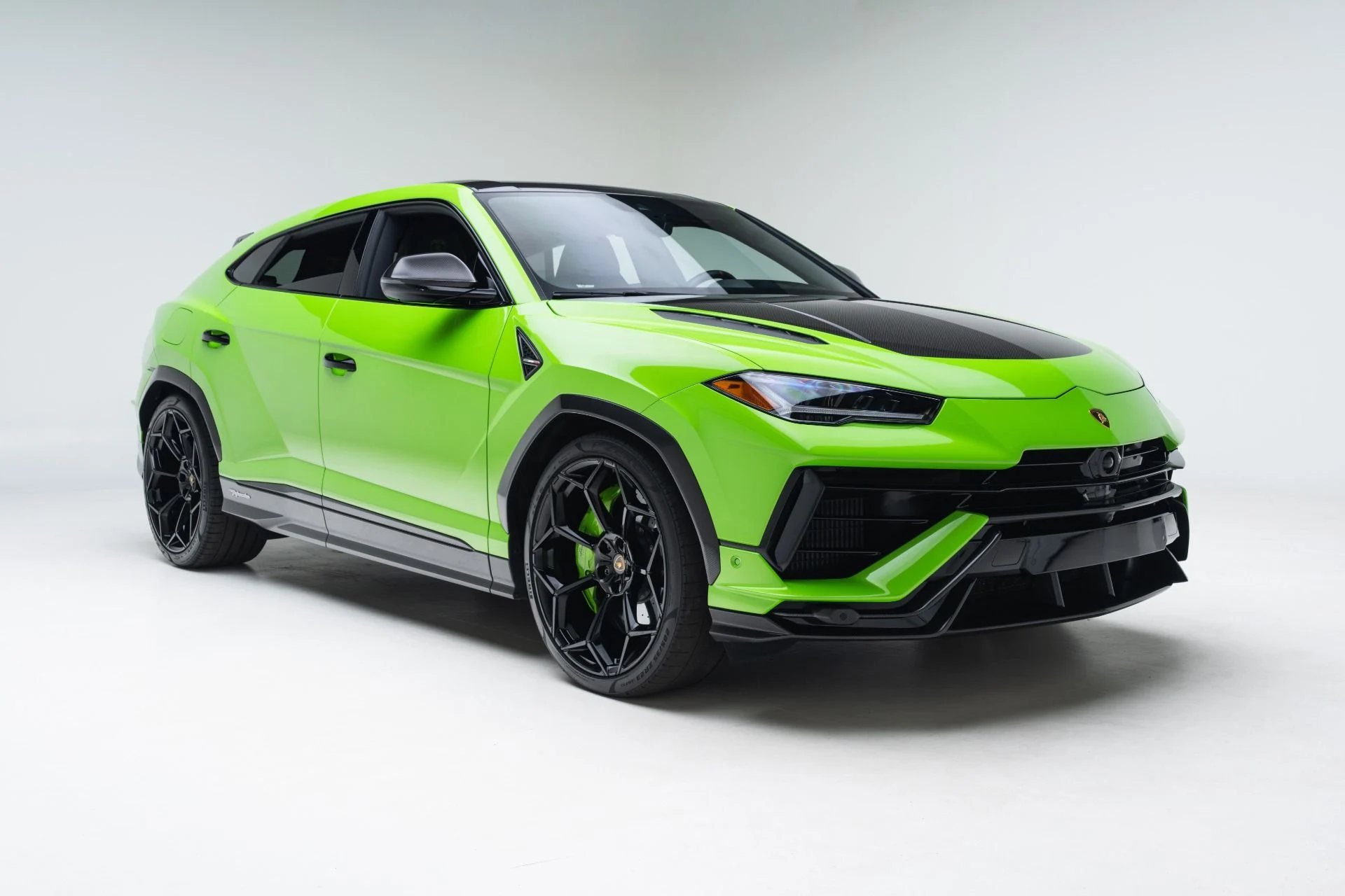 mph008_613865642_Used_2023_Lamborghini_Urus_Performante_1779121057_6938bae9eb