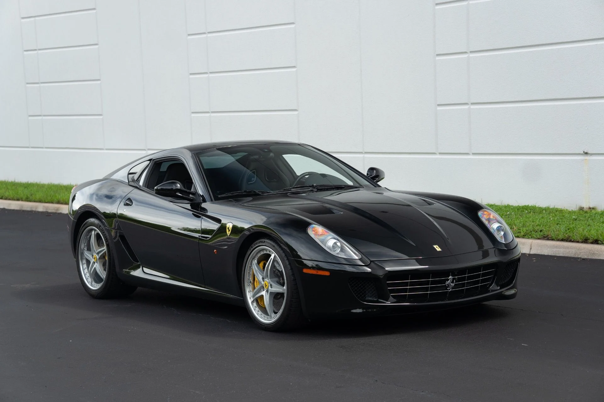 mph008_614510847_Used_2008_Ferrari_599_GTB_Fiorano_1758655242_cfb2e5e3e3