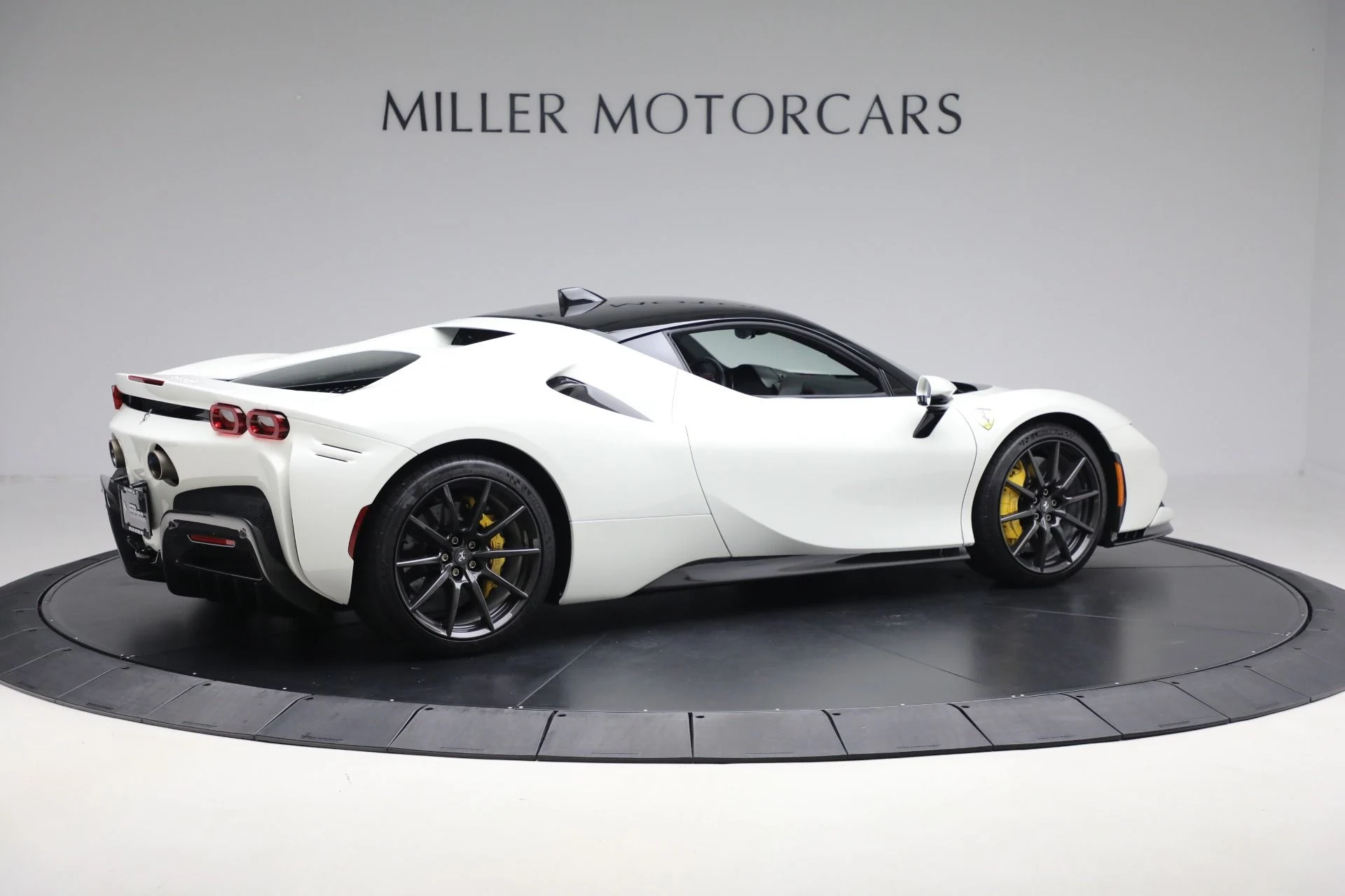 mph008_616256098_Used_2021_Ferrari_SF_90_Stradale_88fded897d
