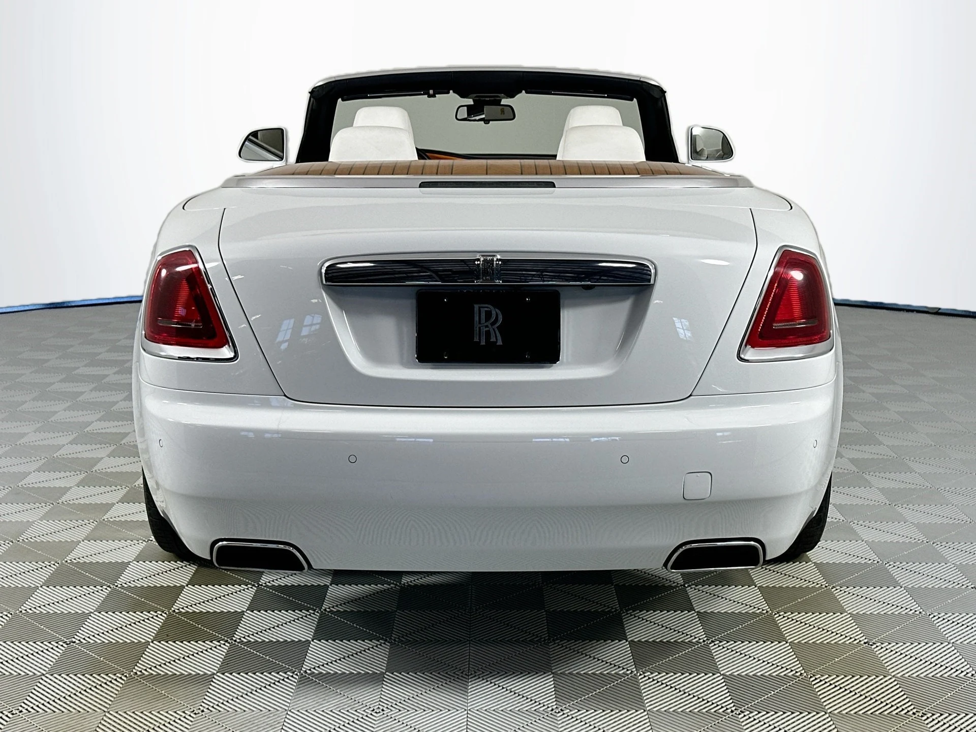 mph008_616422665_9_3a26df748a