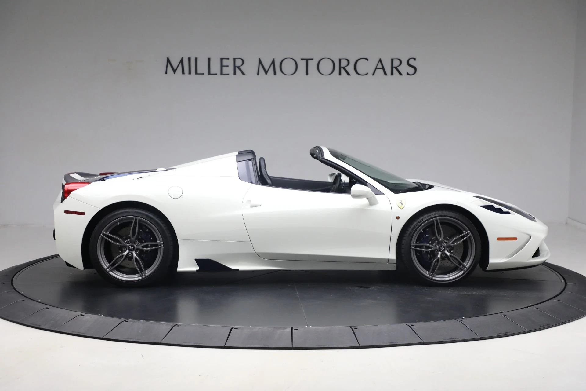 mph008_616835582_Used_2015_Ferrari_458_Speciale_1738699258_425b20d535