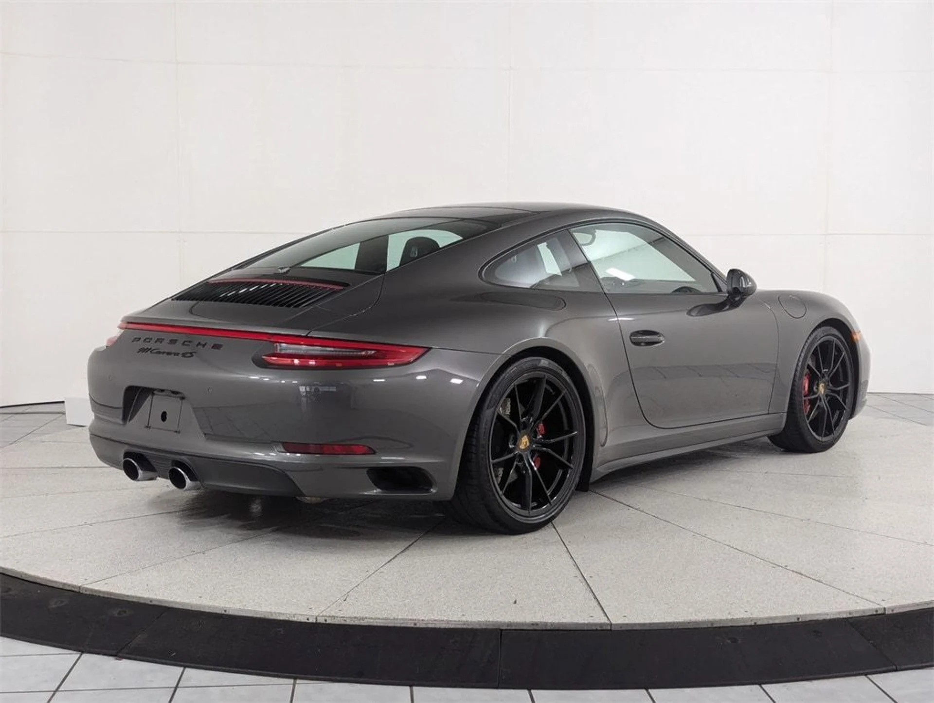 mph008_618963096_7fb7402b7c9b4b5cd1d32245375de610x_3167ccb323