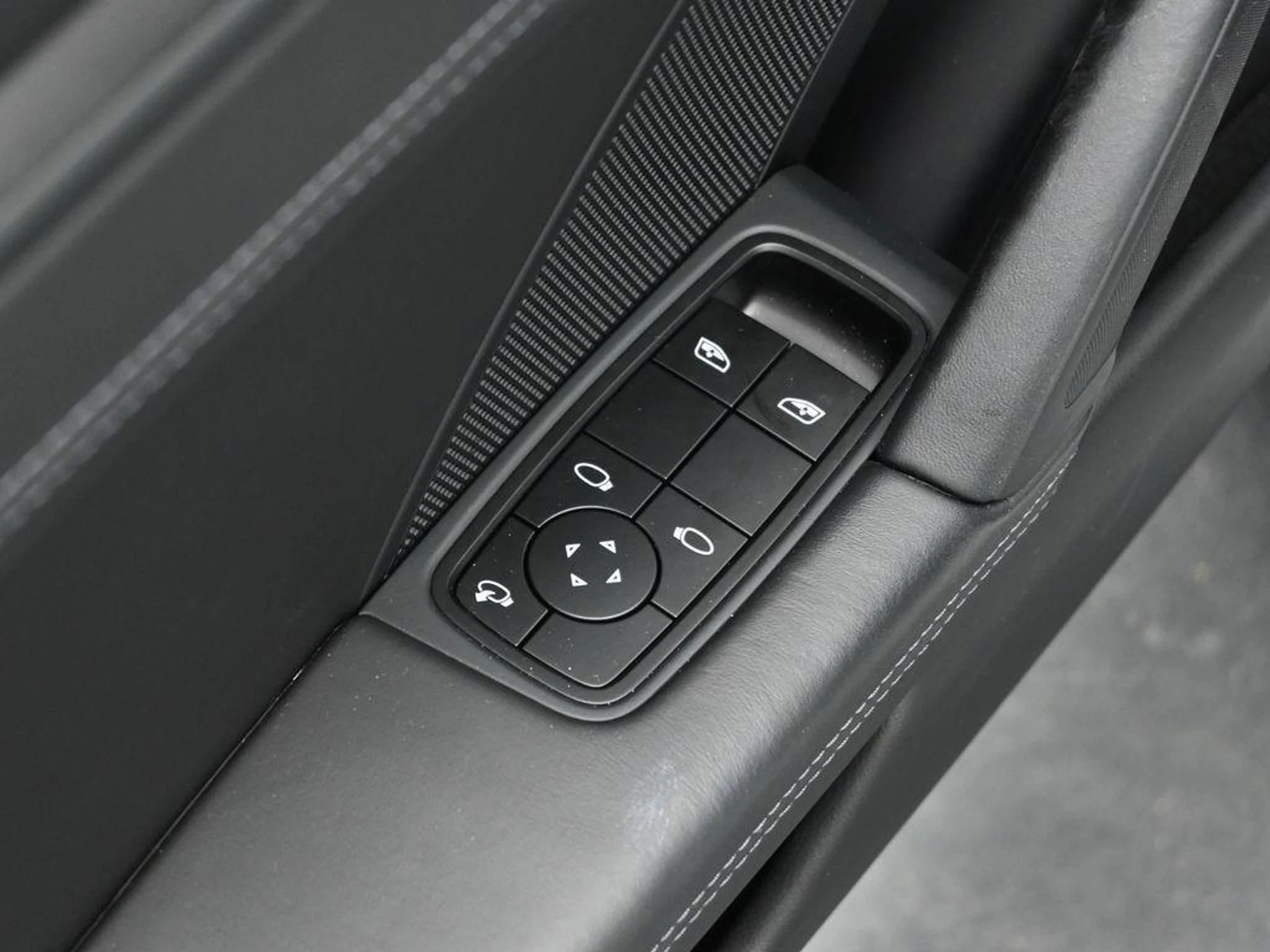 mph008_628228327_D_Lb_Ku1_S9k_Vpn_LTRT_Ui1gz_Yq0oc_d890999537