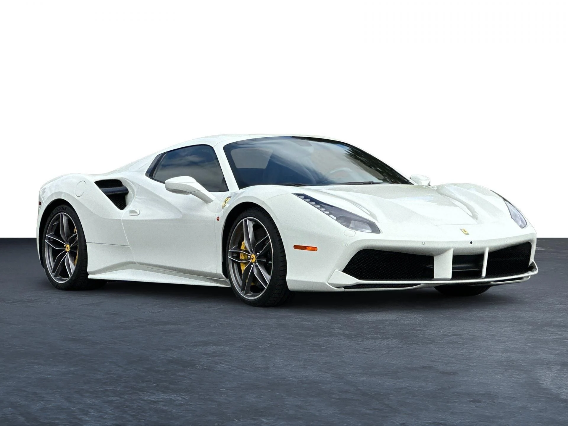 mph008_628453184_Used_2018_Ferrari_488_Spider_1776240641_0008b577b3