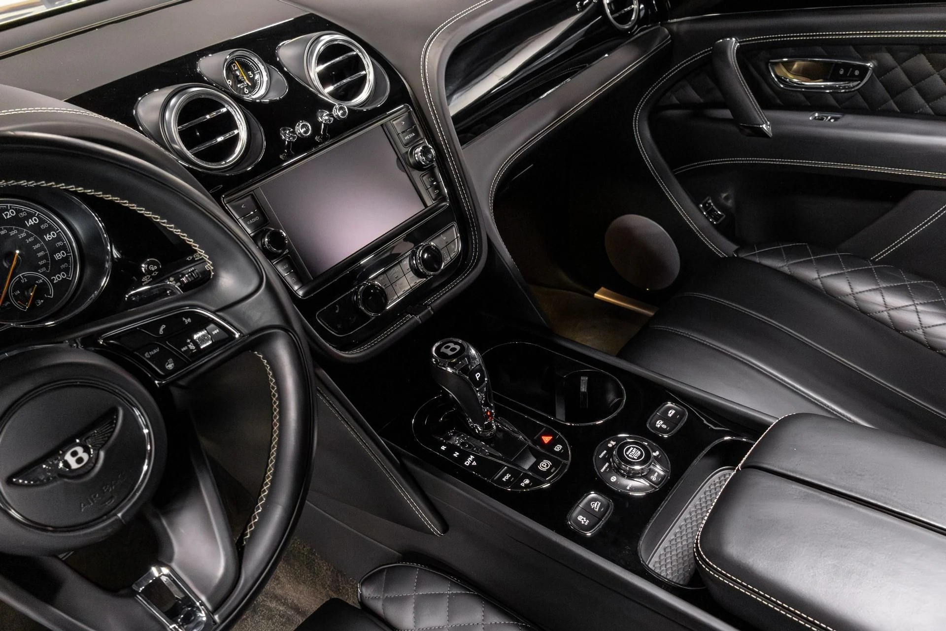 mph008_639618800_Used_2017_Bentley_Bentayga_W12_1769451007_f75dde1aa8