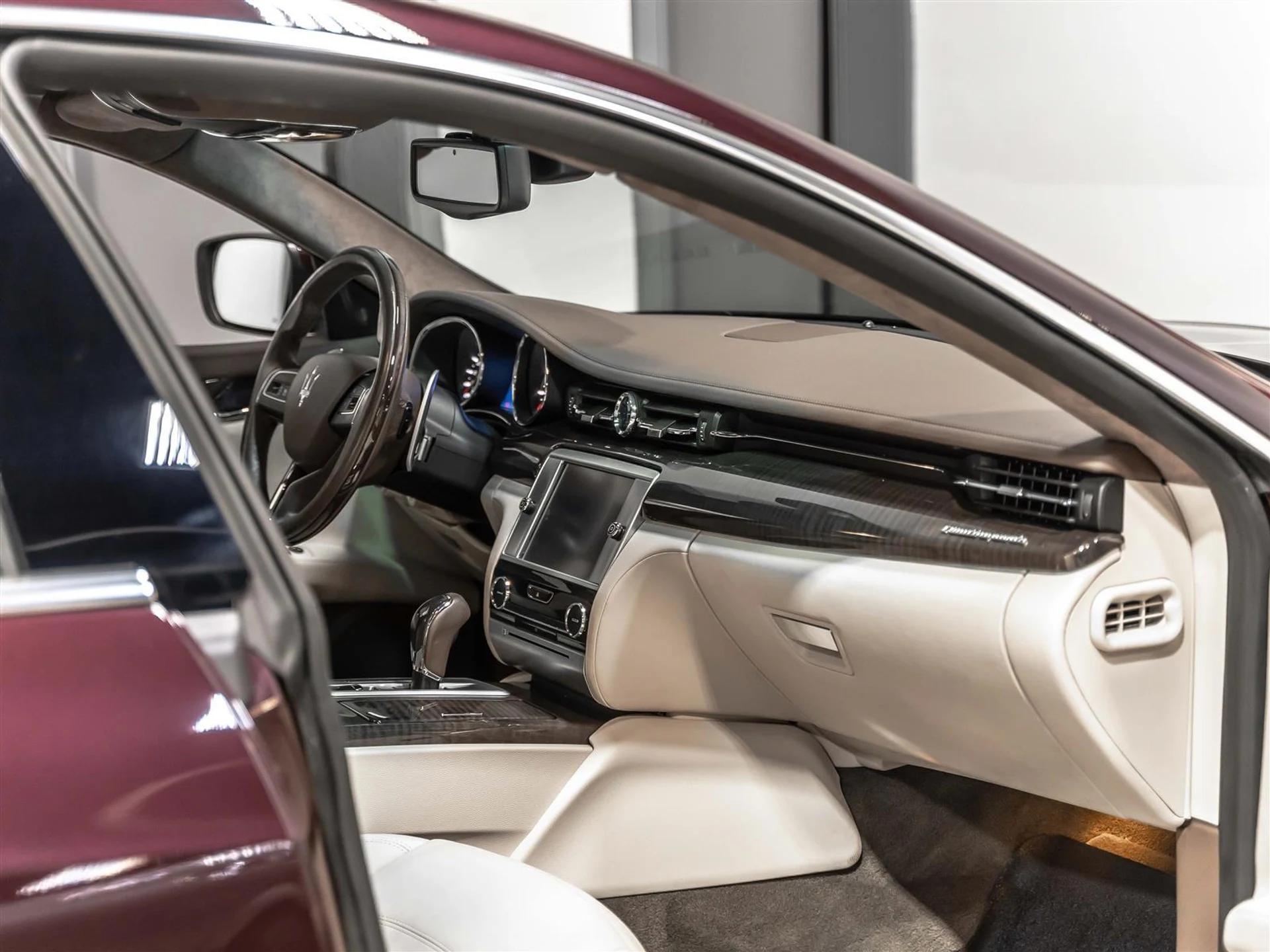 mph008_648789532_f6b12a64_6cdb_4b67_bb34_9fa5ea55ce39_6c86e74f8c