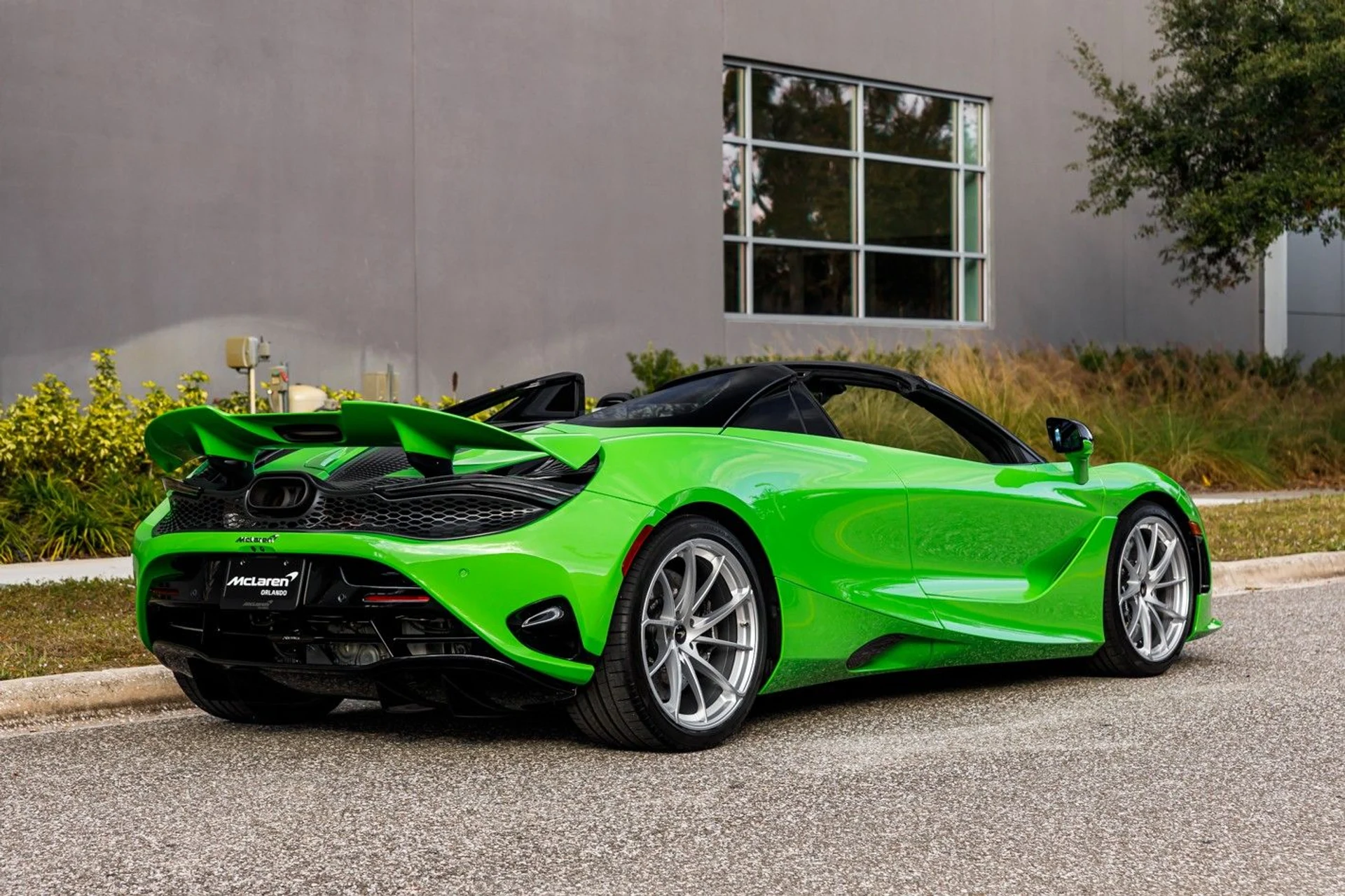 mph008_649955415_610_p9_l_7f7c5c9622