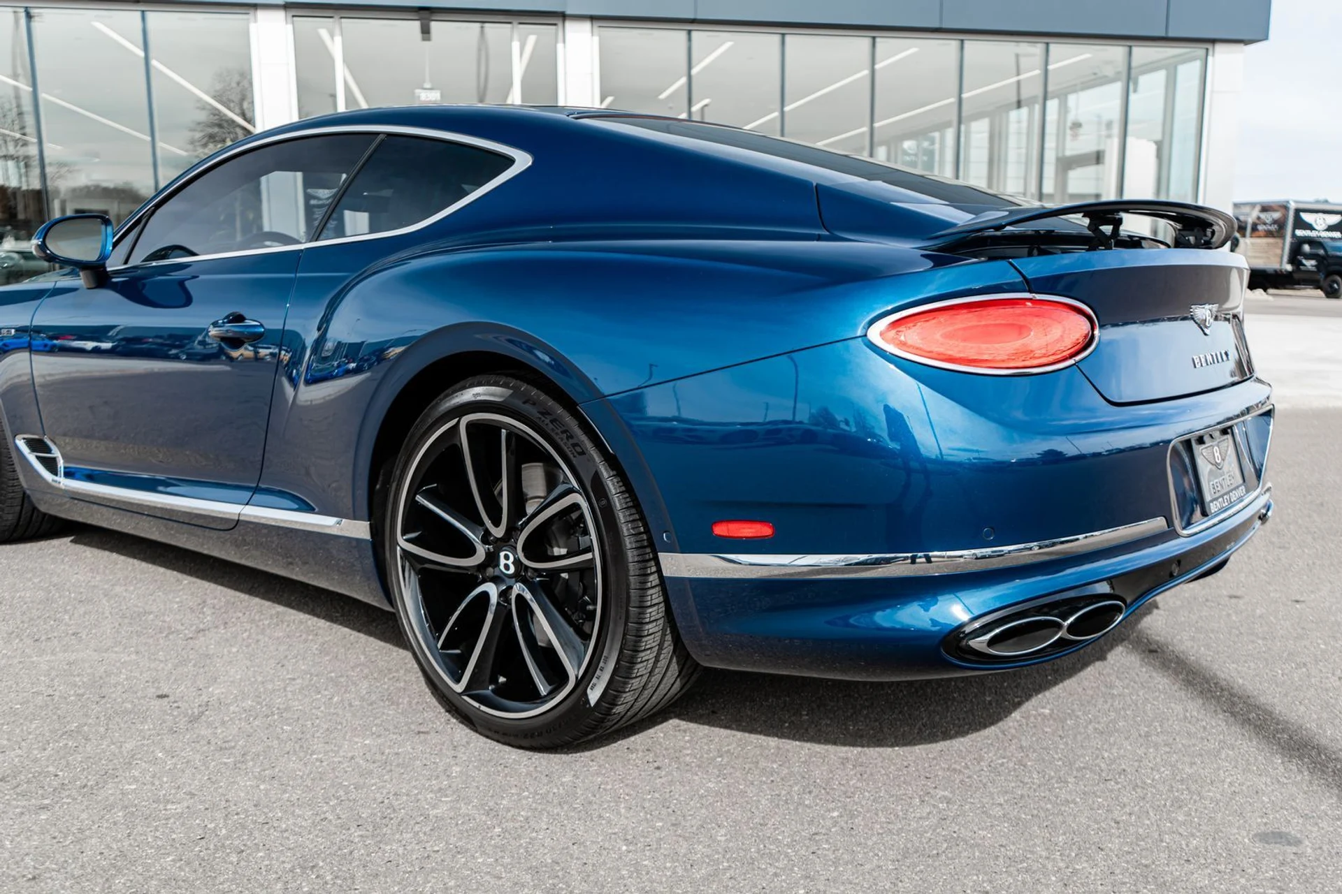 mph008_658119683_c37d351b_c5c3_4b97_a24a_89484b64e6e4_54b49cd351