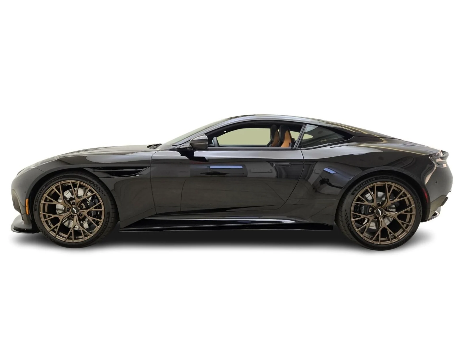 mph008_66970594_New_2026_Aston_Martin_DB_12_1769062381_f9c9604f0f