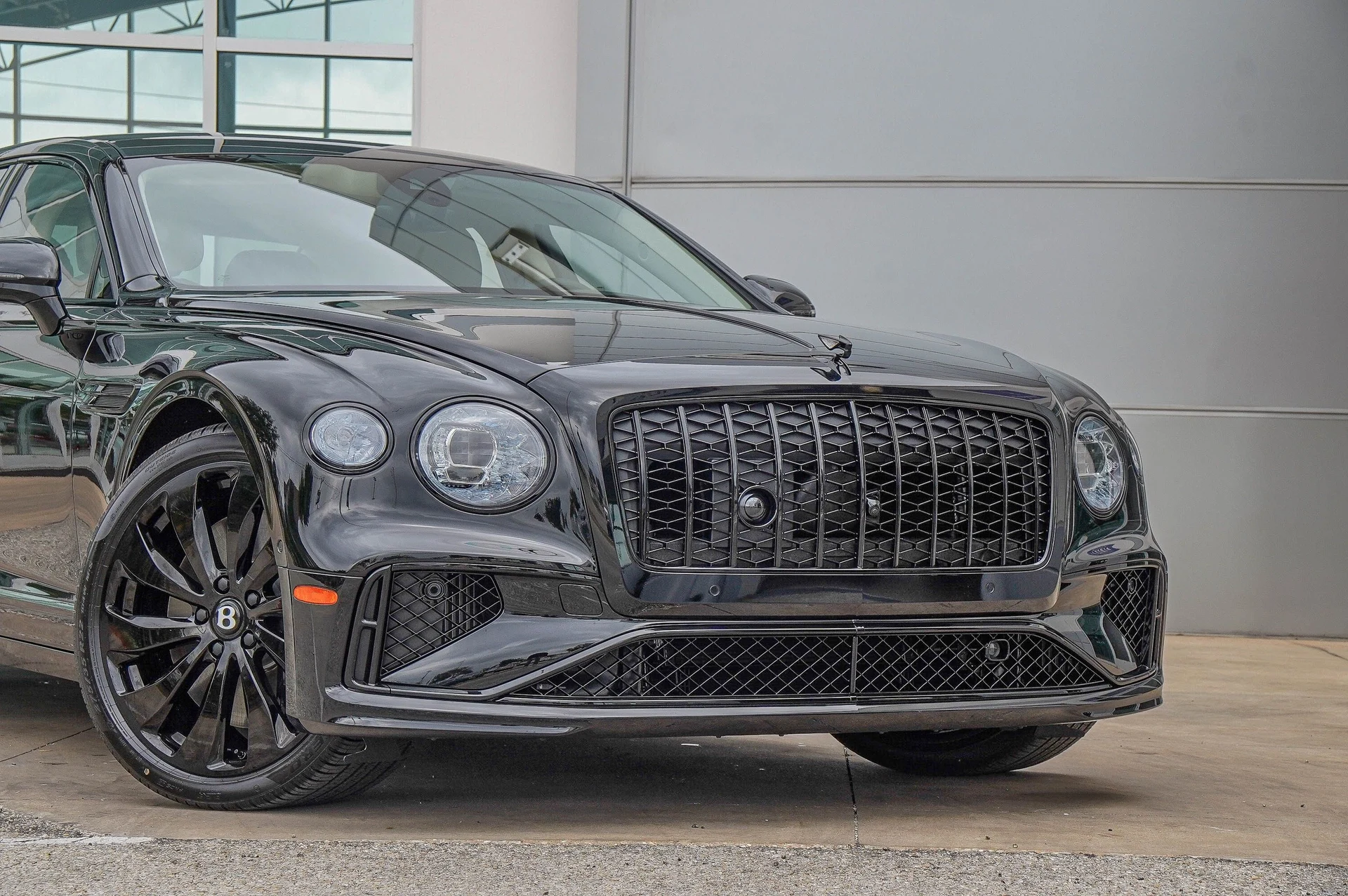 mph008_670535094_Hi_Tech_Luxury_Imports_LLC_SCBBP_6_ZG_5_TC_026011_image_8_553fb0d5e9