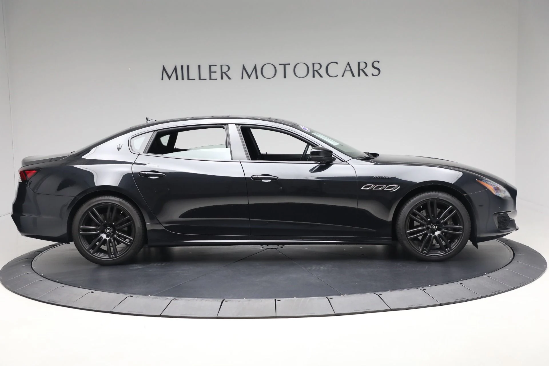 mph008_671182064_Used_2022_Maserati_Quattroporte_Modena_Q4_a133a993af