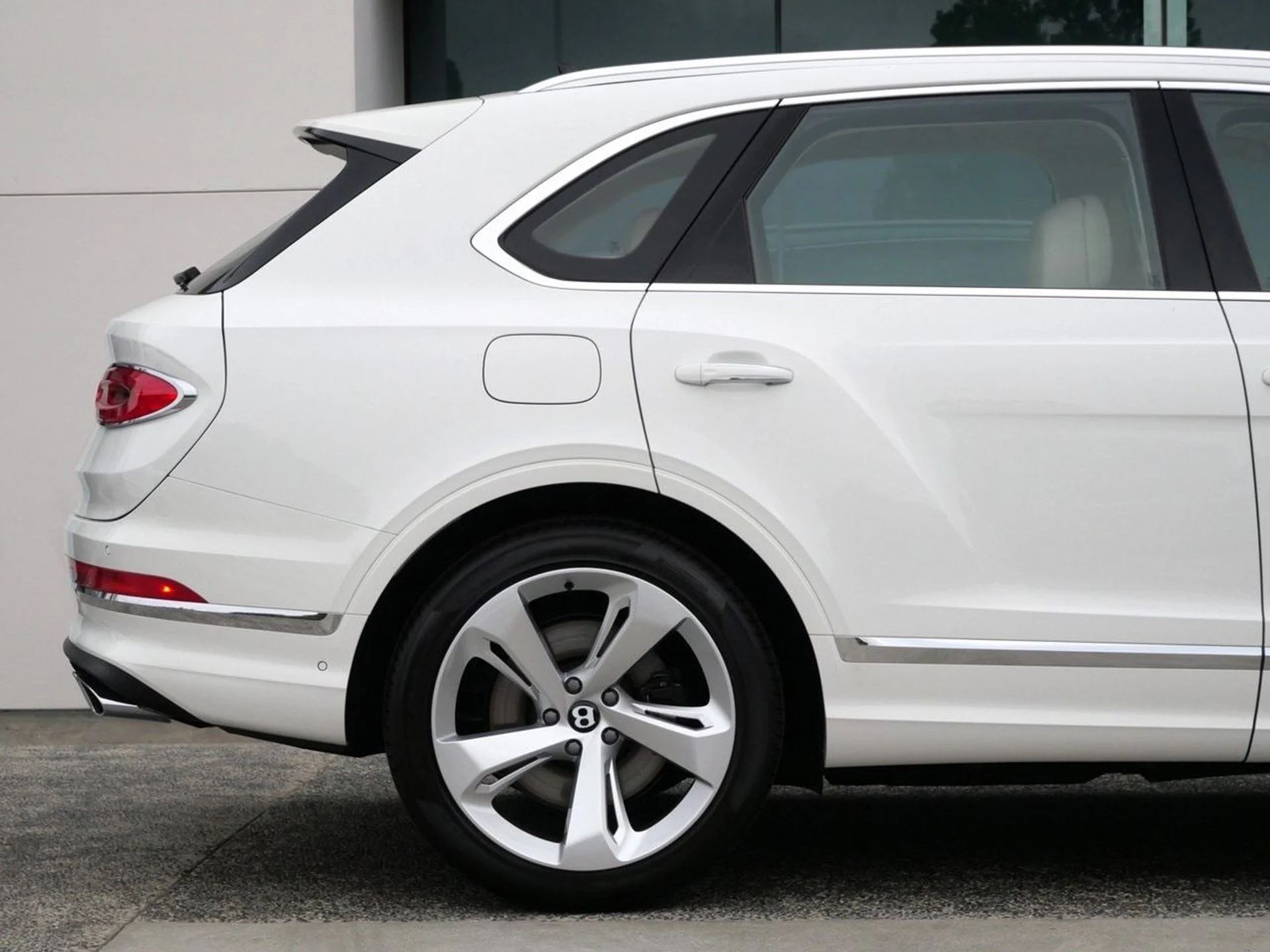 mph008_675943024_8934eea53c1a814736d25a5df1263449x_0c12f36667