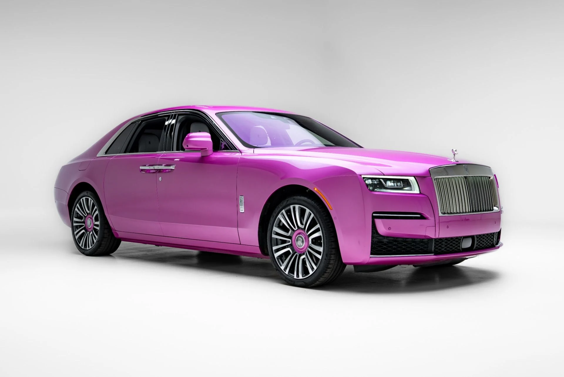 mph008_676103931_Used_2021_Rolls_Royce_Ghost_1777047146_111ee890db