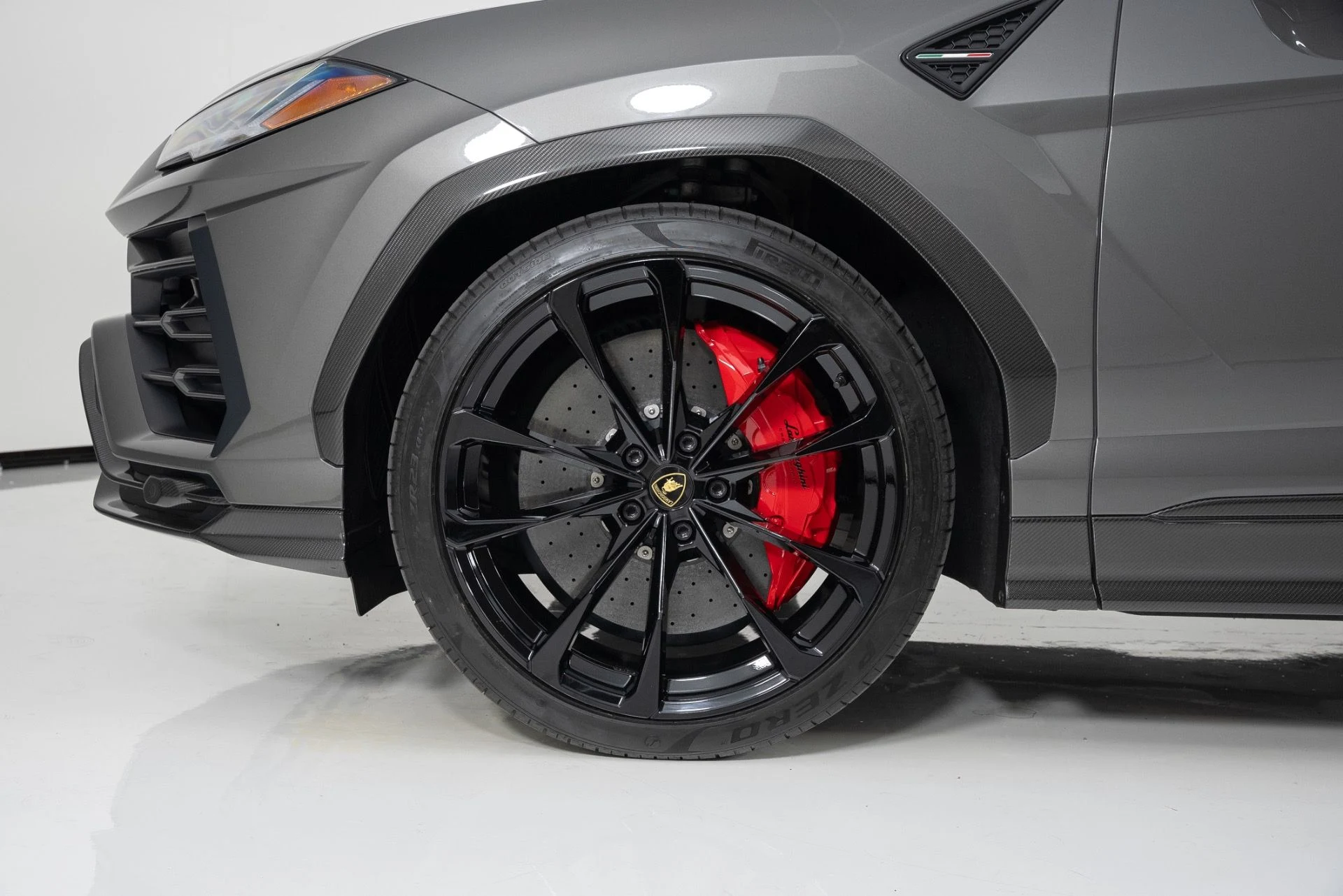 mph008_677410155_Used_2021_Lamborghini_Urus_1780937712_0db501d684