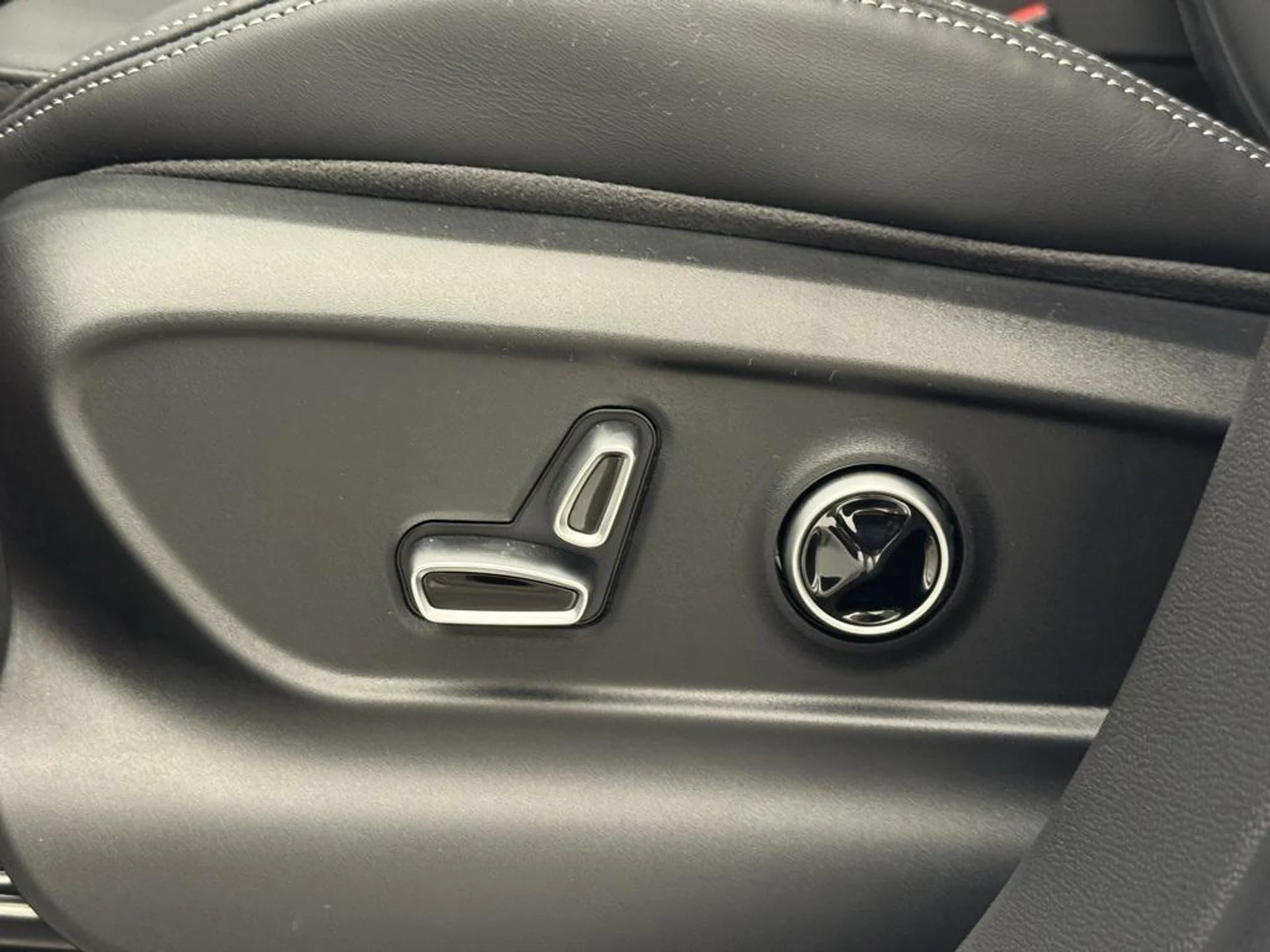 mph008_68036609_Sd2_D_Tctr_Q_Czi_P3_KPT_Ot_Xmc_Iy_Dt_U_b5954b7f44