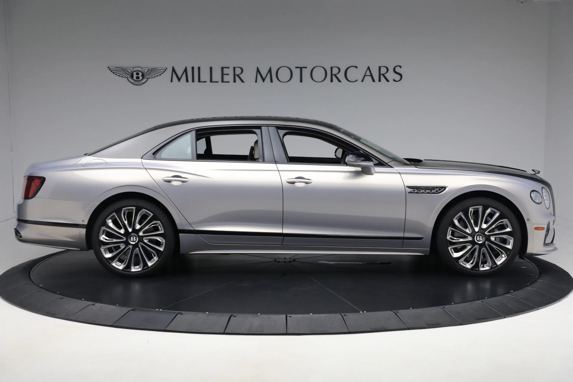 mph008_683641069_New_2025_Bentley_Flying_Spur_Mulliner_33b50e4188