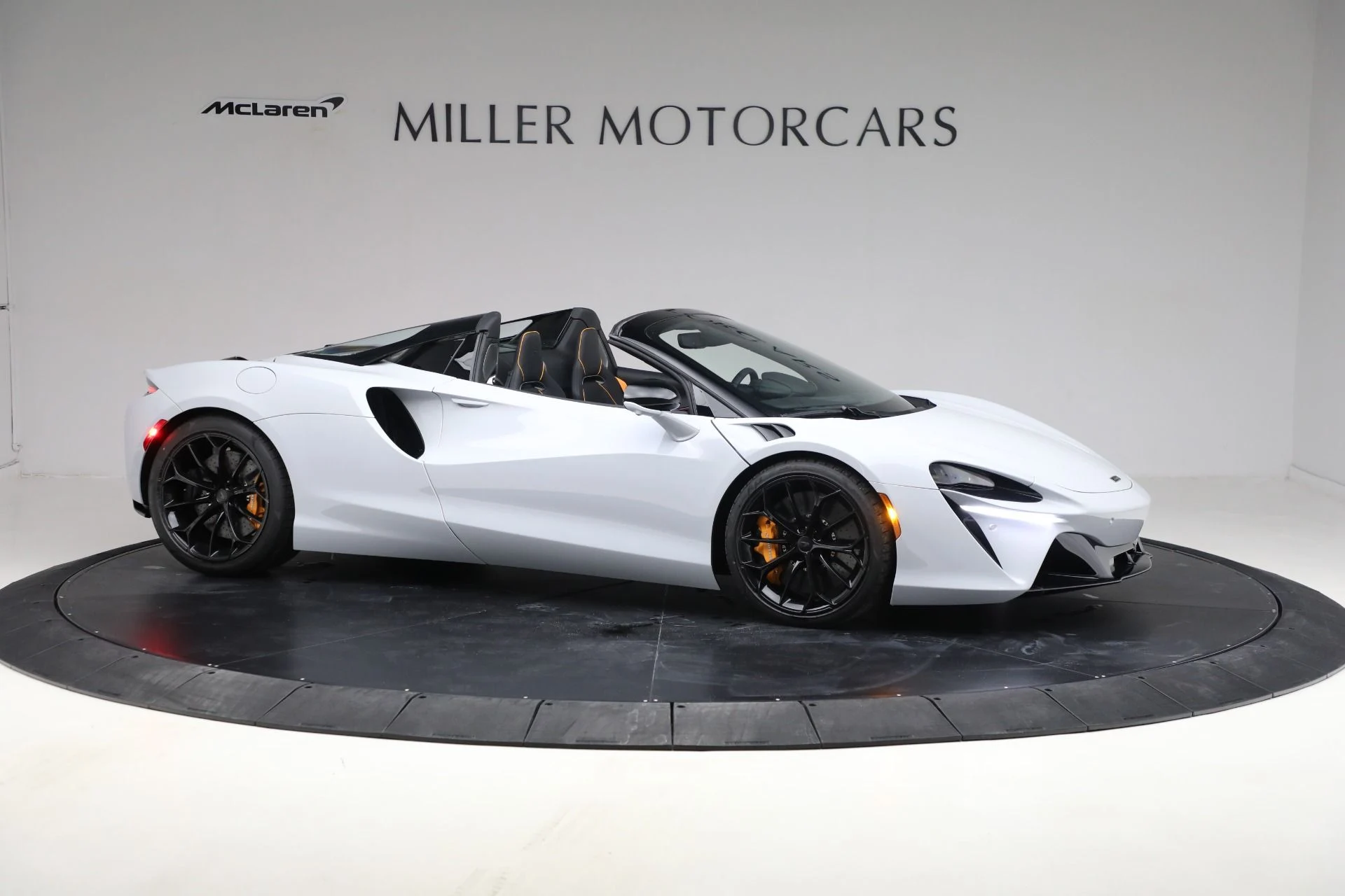 mph008_686633351_New_2025_Mc_Laren_Artura_Spider_Tech_Lux_f685e6128c